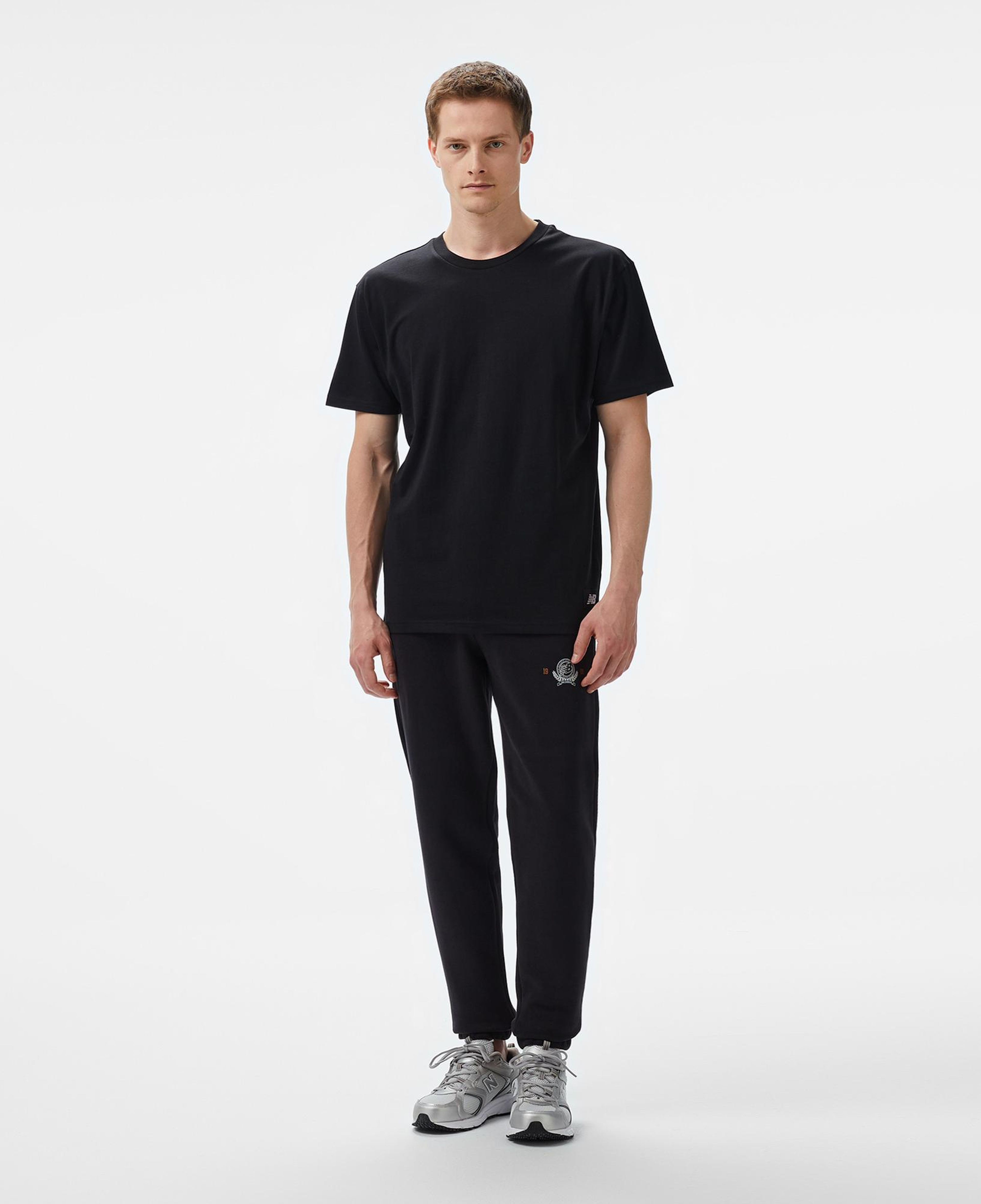 New Balance Lifestyle Erkek Siyah T-Shirt