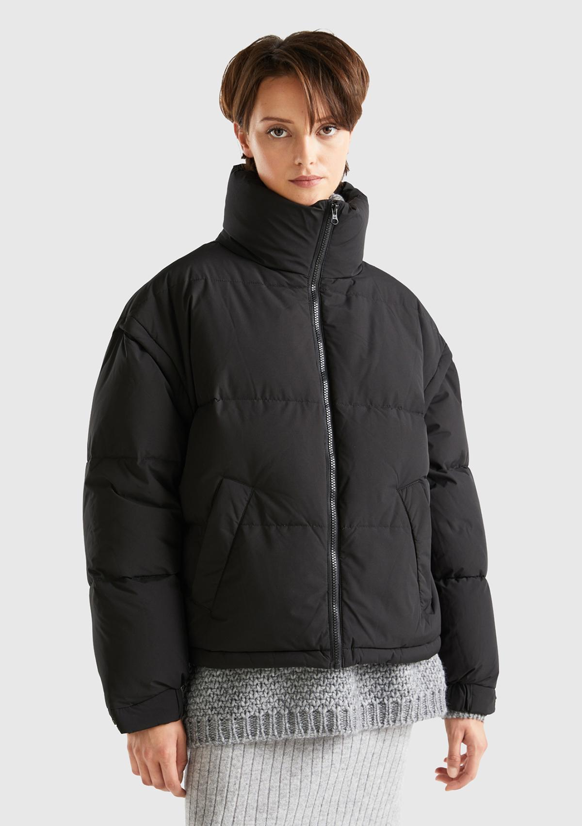 Kadın Siyah Kaz Tüyü Dolgulu Pufa Mont