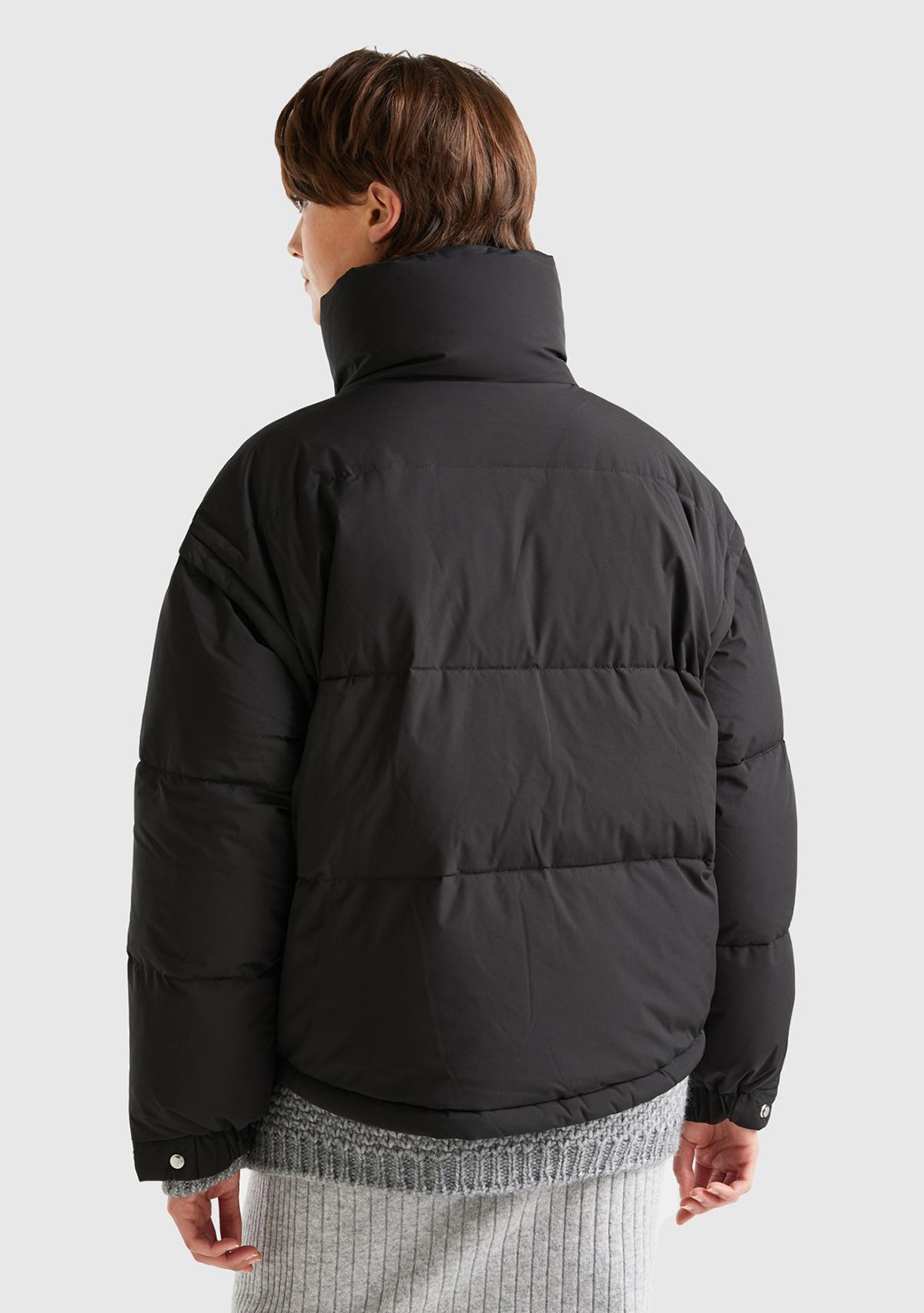 Kadın Siyah Kaz Tüyü Dolgulu Pufa Mont