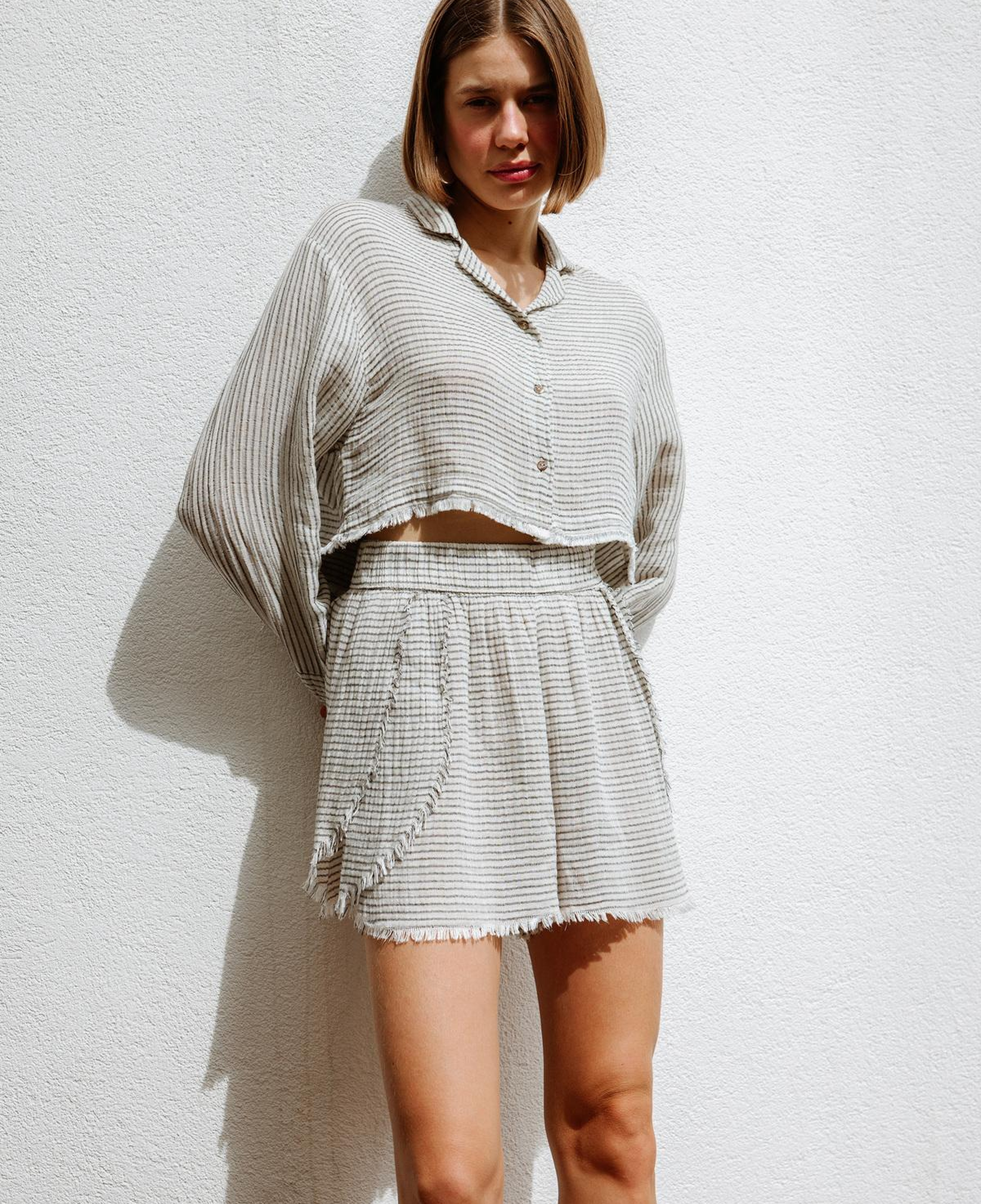 İKİKIZ Siyah Çizgili Kısa Gömlek Kadın Siyah