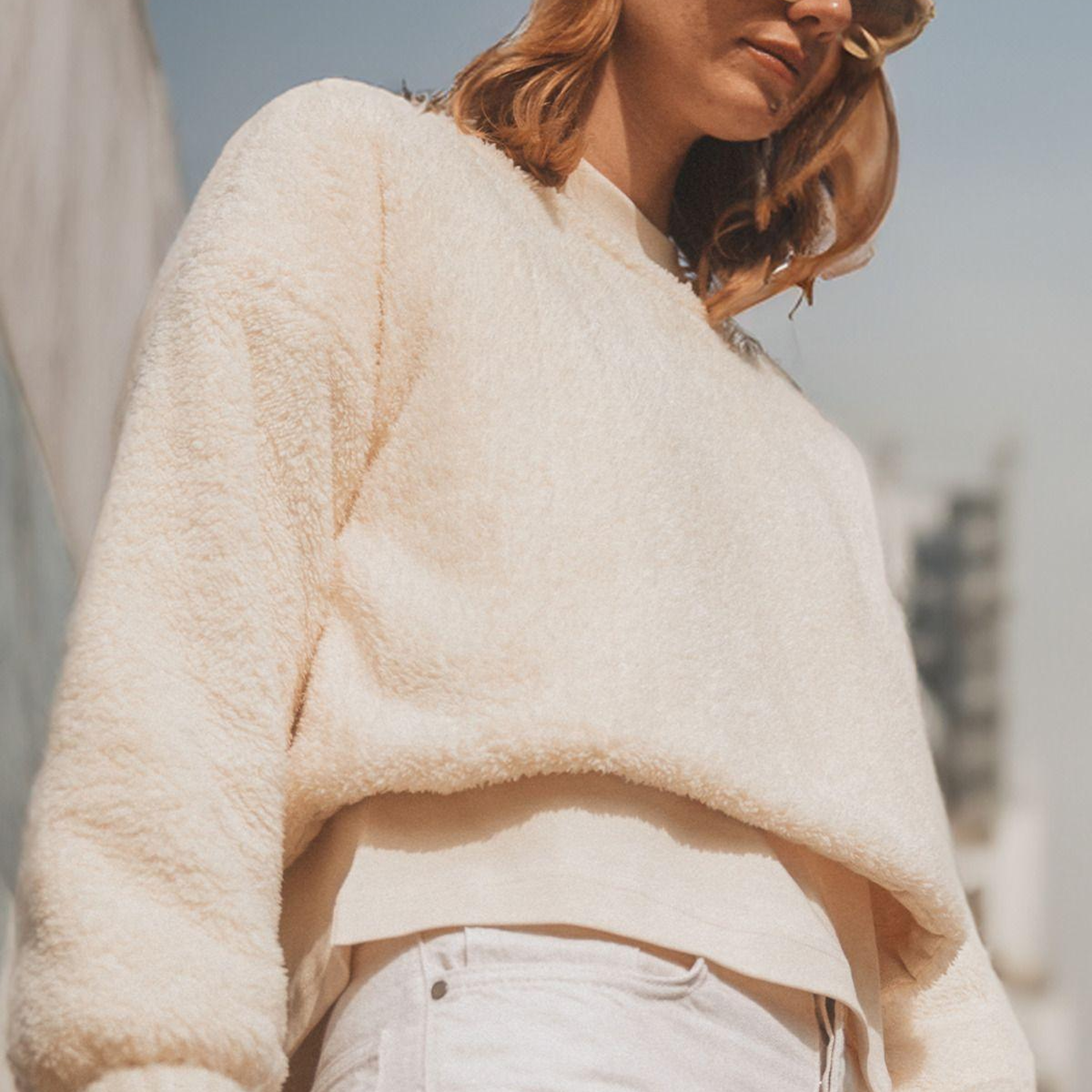 İKİKIZ Krem Peluş Crop Bluz