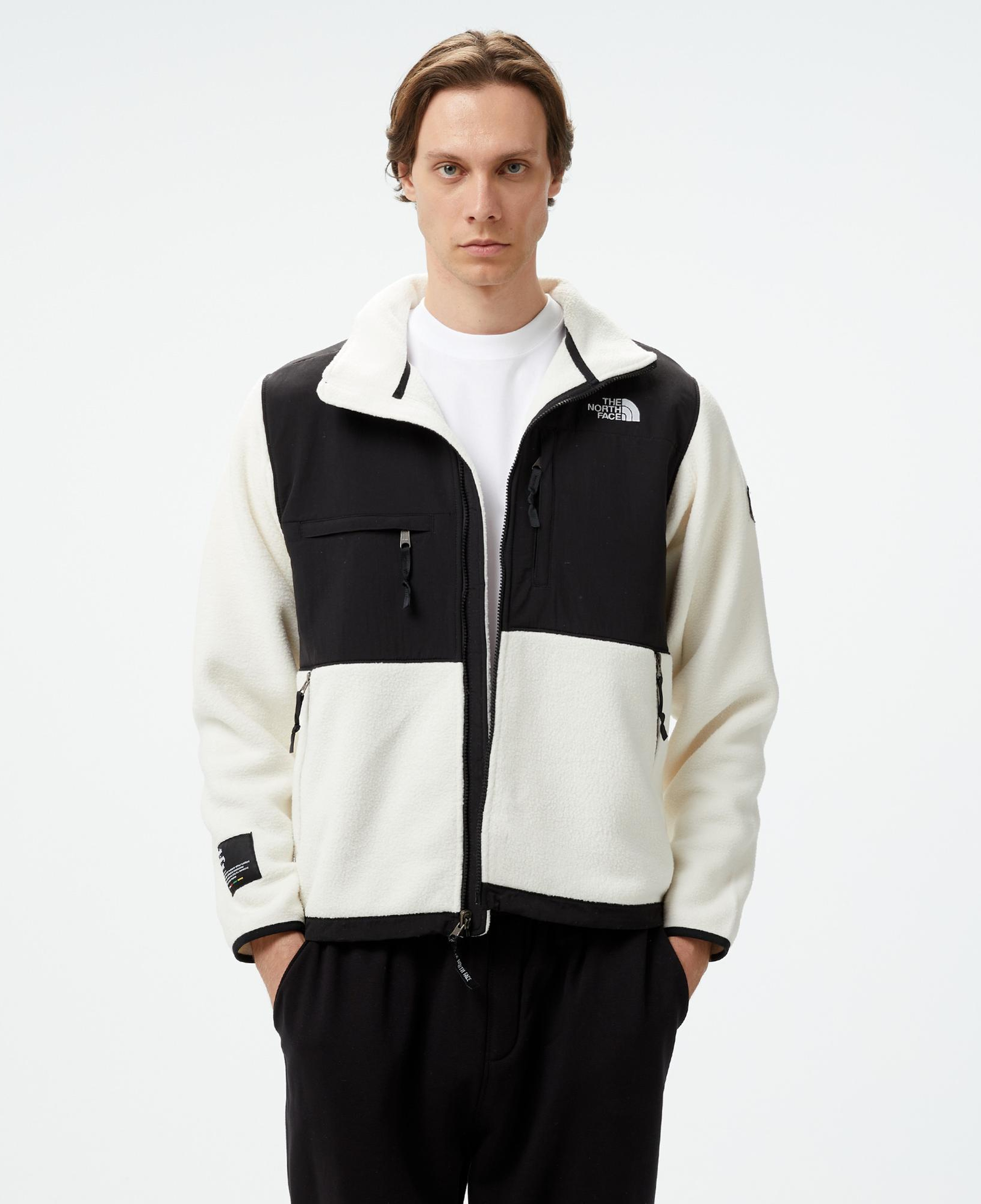 The North Face Retro Denali Erkek Beyaz/Siyah Ceket