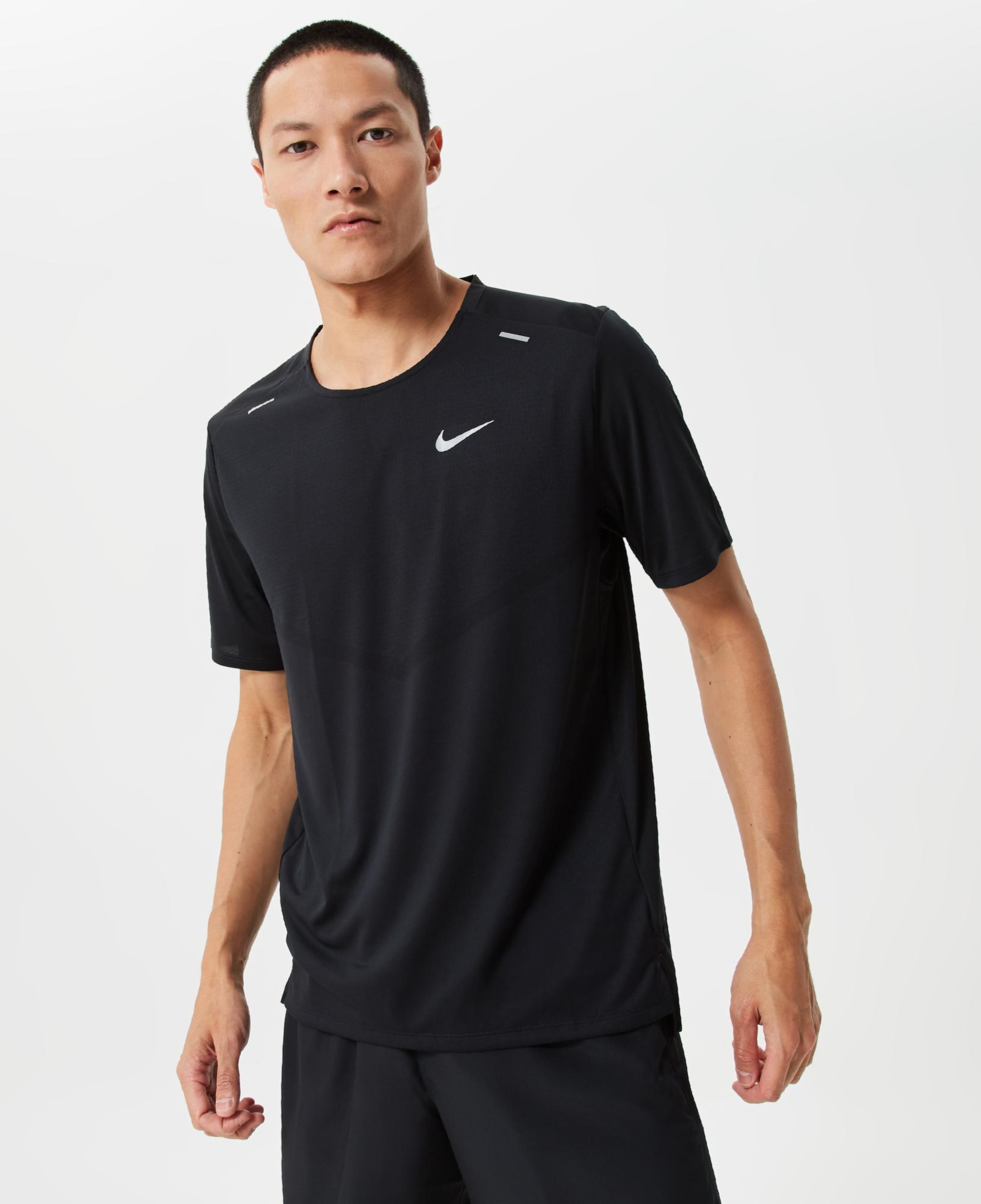 Nike Dri-Fit Rise 365 Erkek Siyah T-Shirt