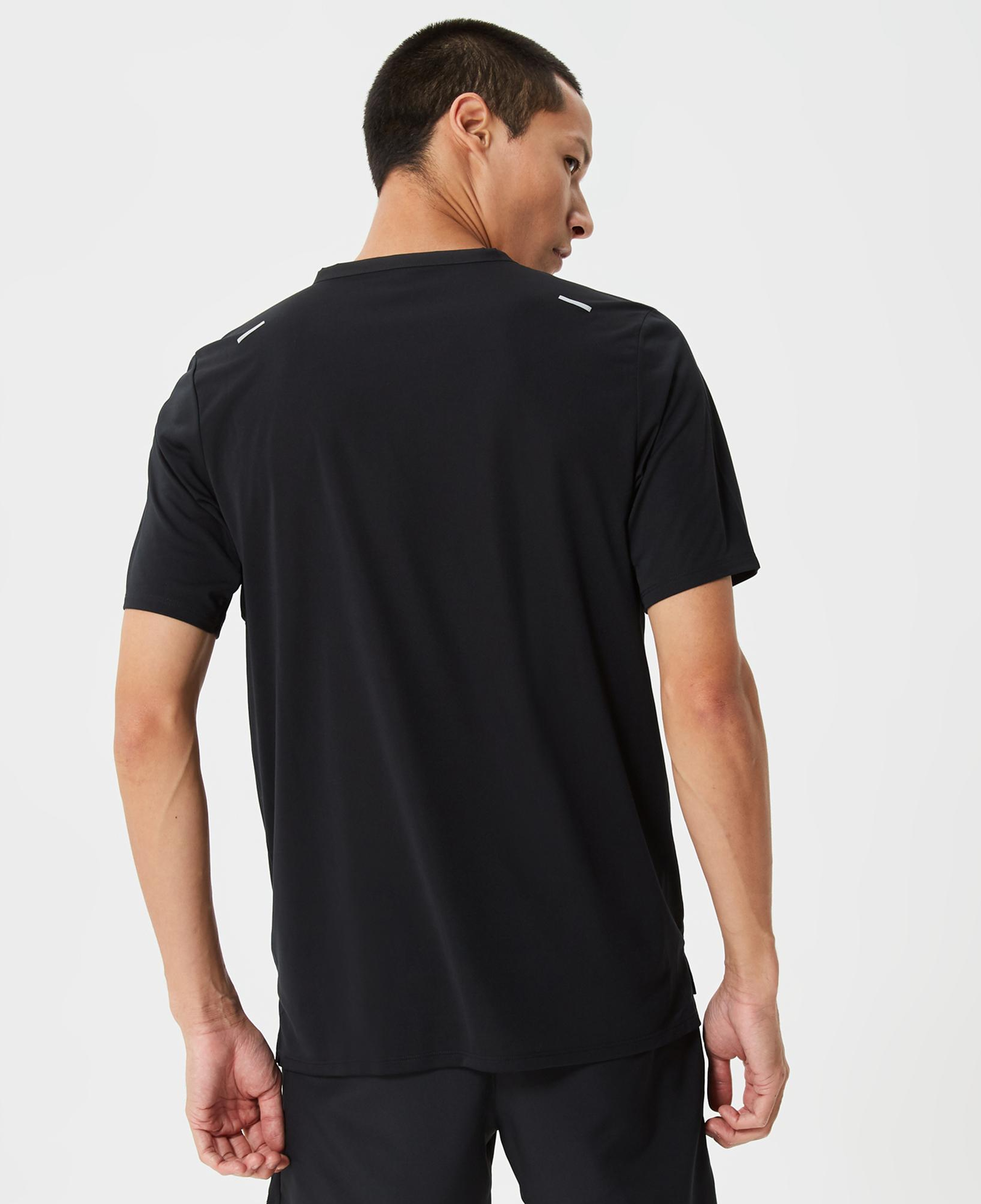 Nike Dri-Fit Rise 365 Erkek Siyah T-Shirt