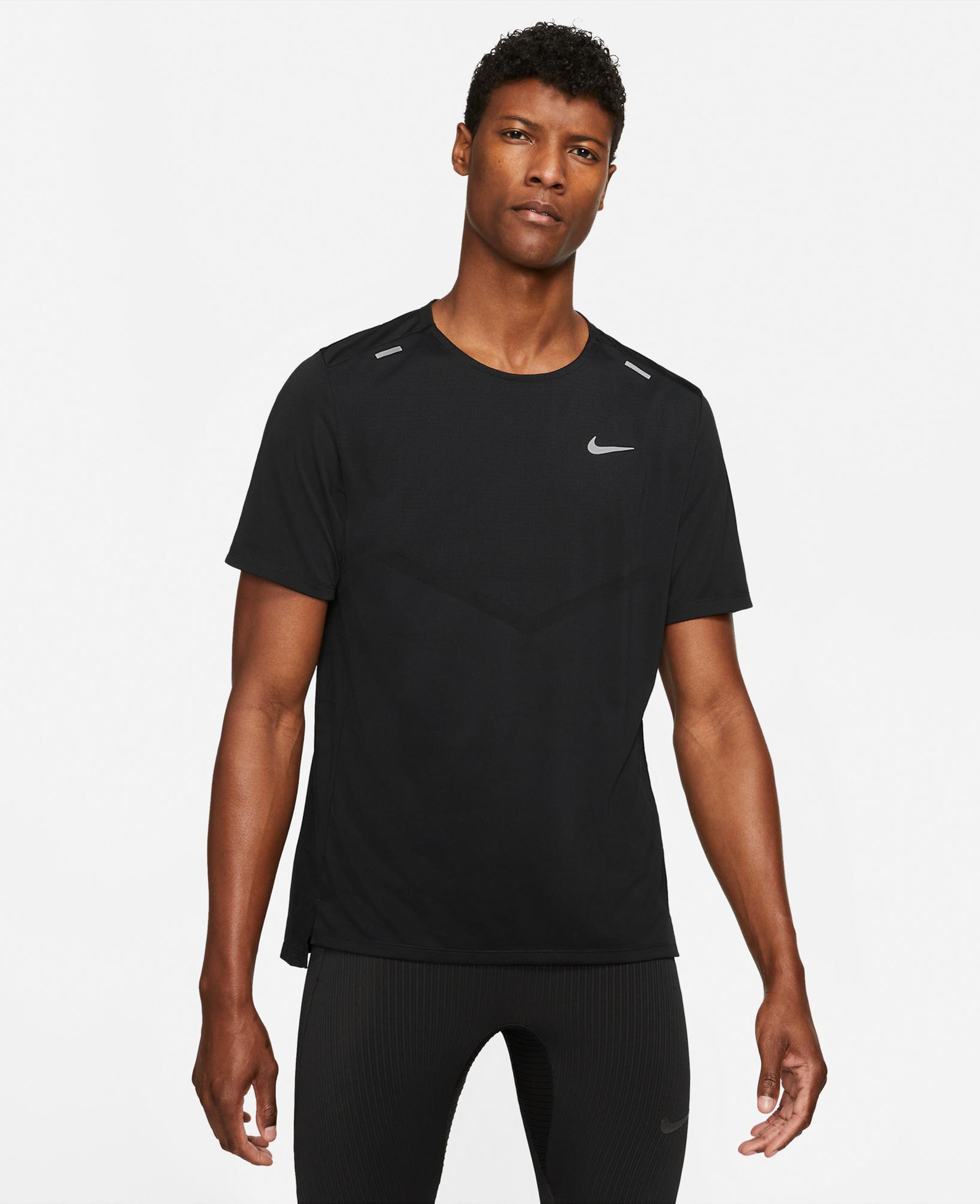 Nike Dri-Fit Rise 365 Erkek Siyah T-Shirt