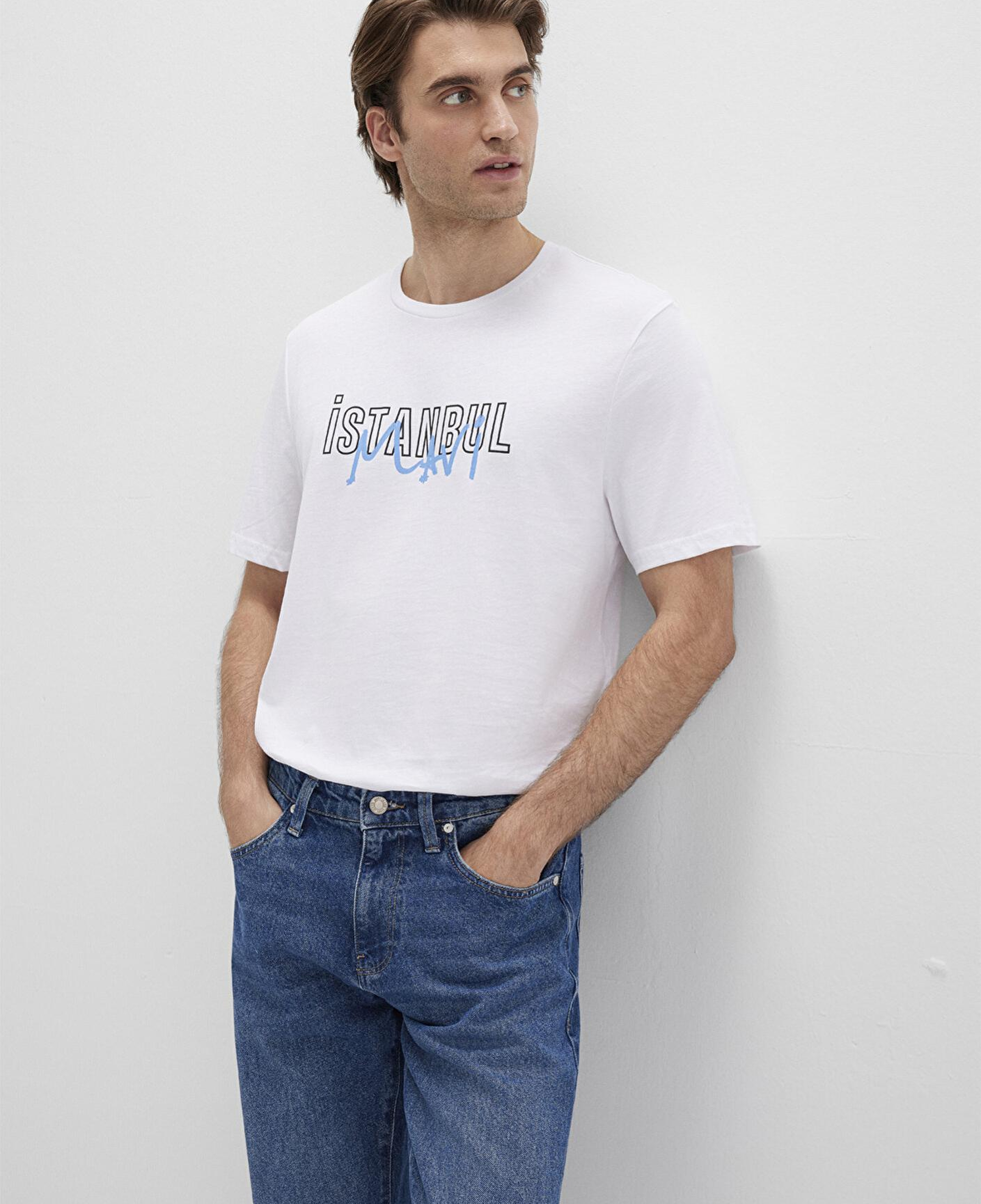 Mavi İstanbul Baskılı Beyaz Tişört Regular Fit / Normal Kesim 067114-620