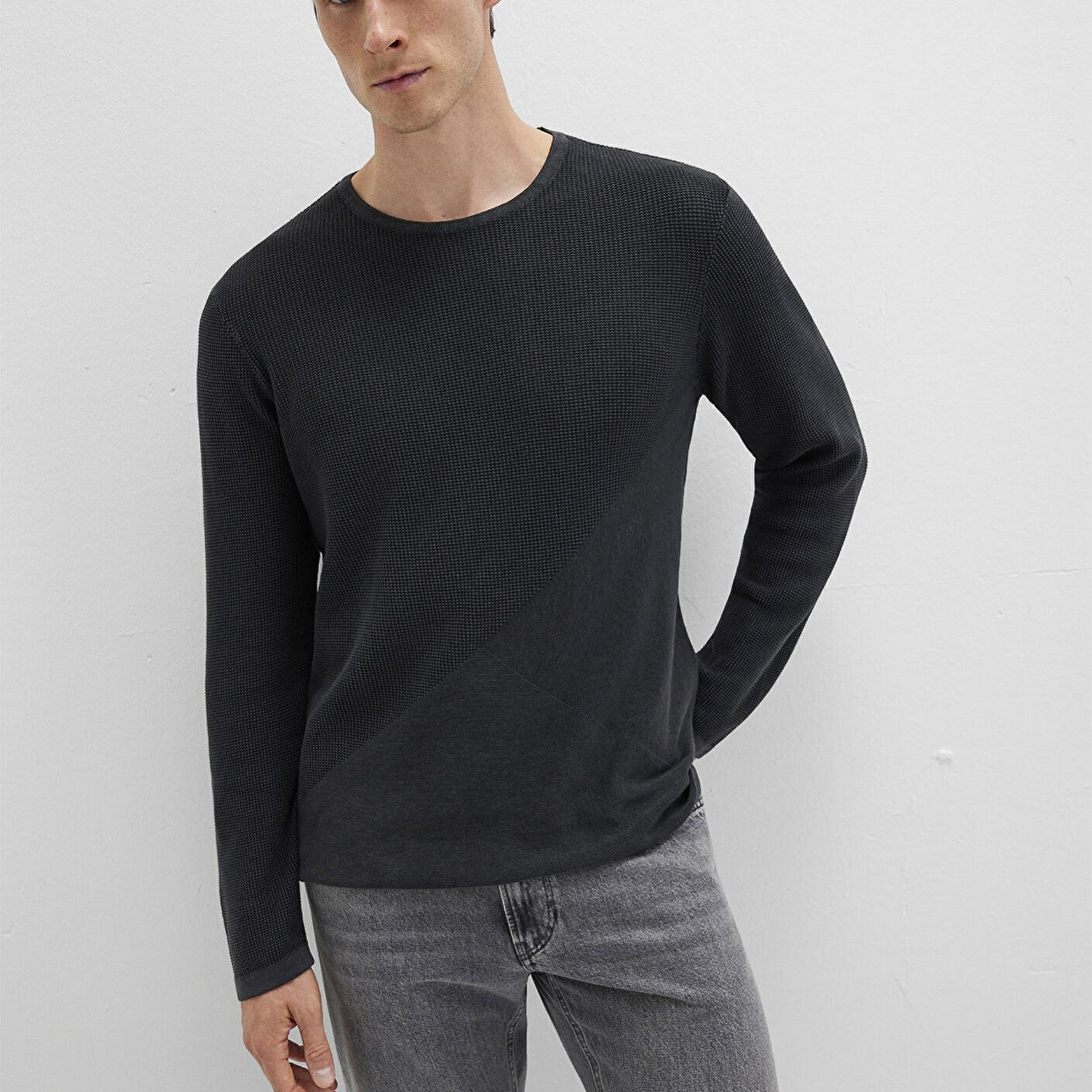 Mavi Bisiklet Yaka Siyah Kazak Slim Fit / Dar Kesim 070702-900