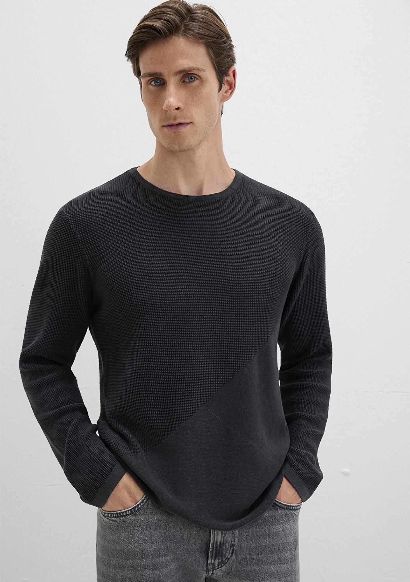 Mavi Bisiklet Yaka Siyah Kazak Slim Fit / Dar Kesim 070702-900