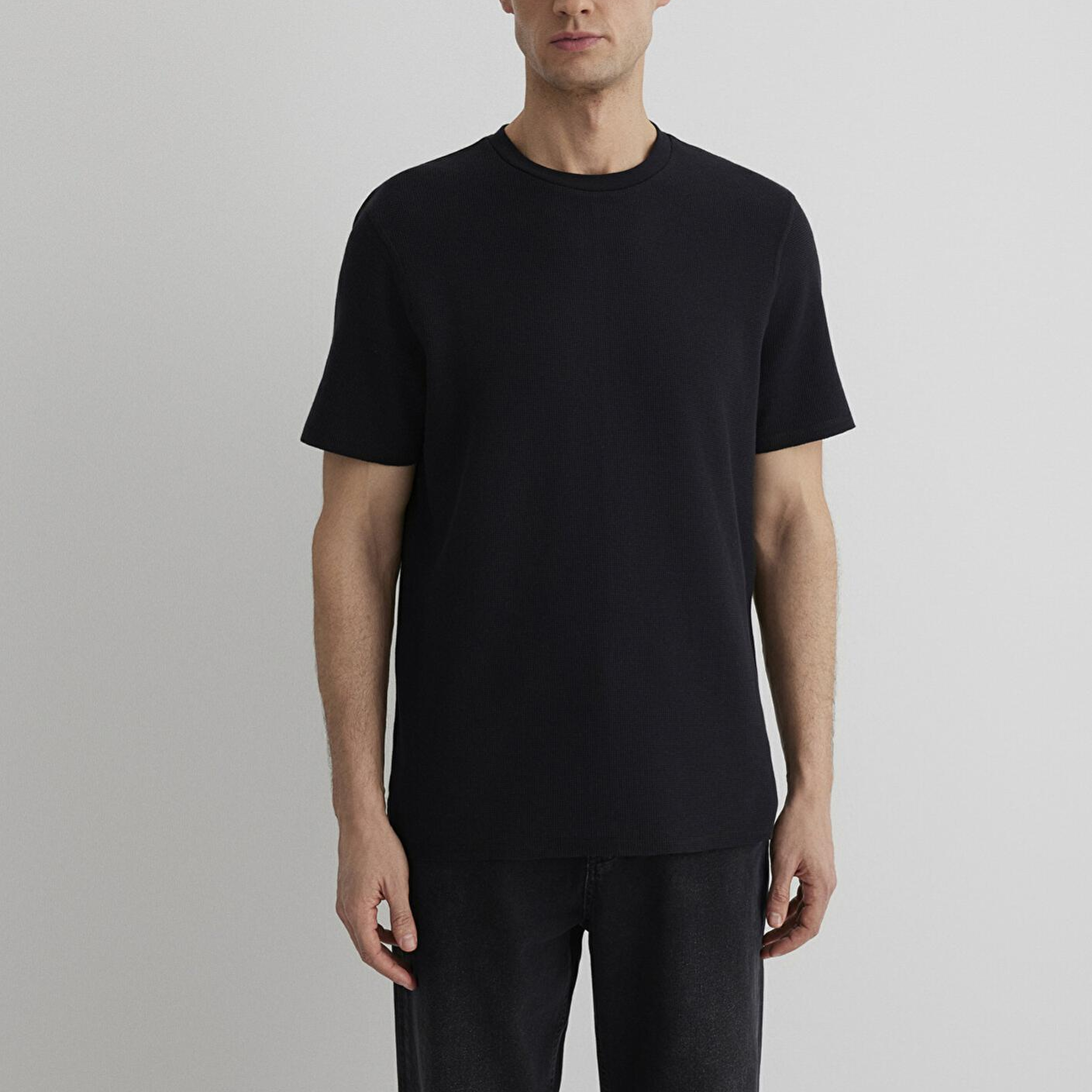 Mavi Dokulu Siyah Basic Tişört Regular Fit / Normal Kesim 0610277-900