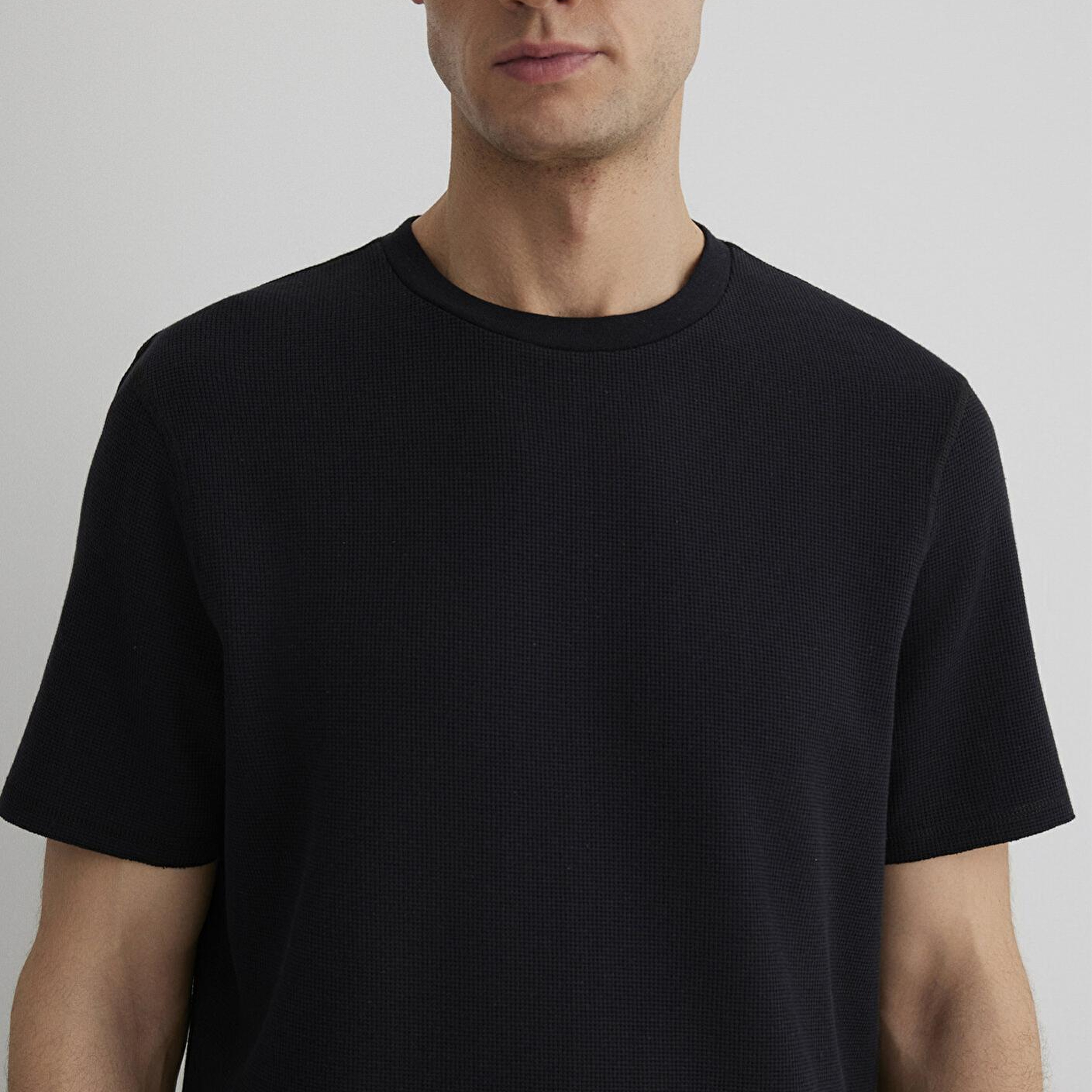 Mavi Dokulu Siyah Basic Tişört Regular Fit / Normal Kesim 0610277-900