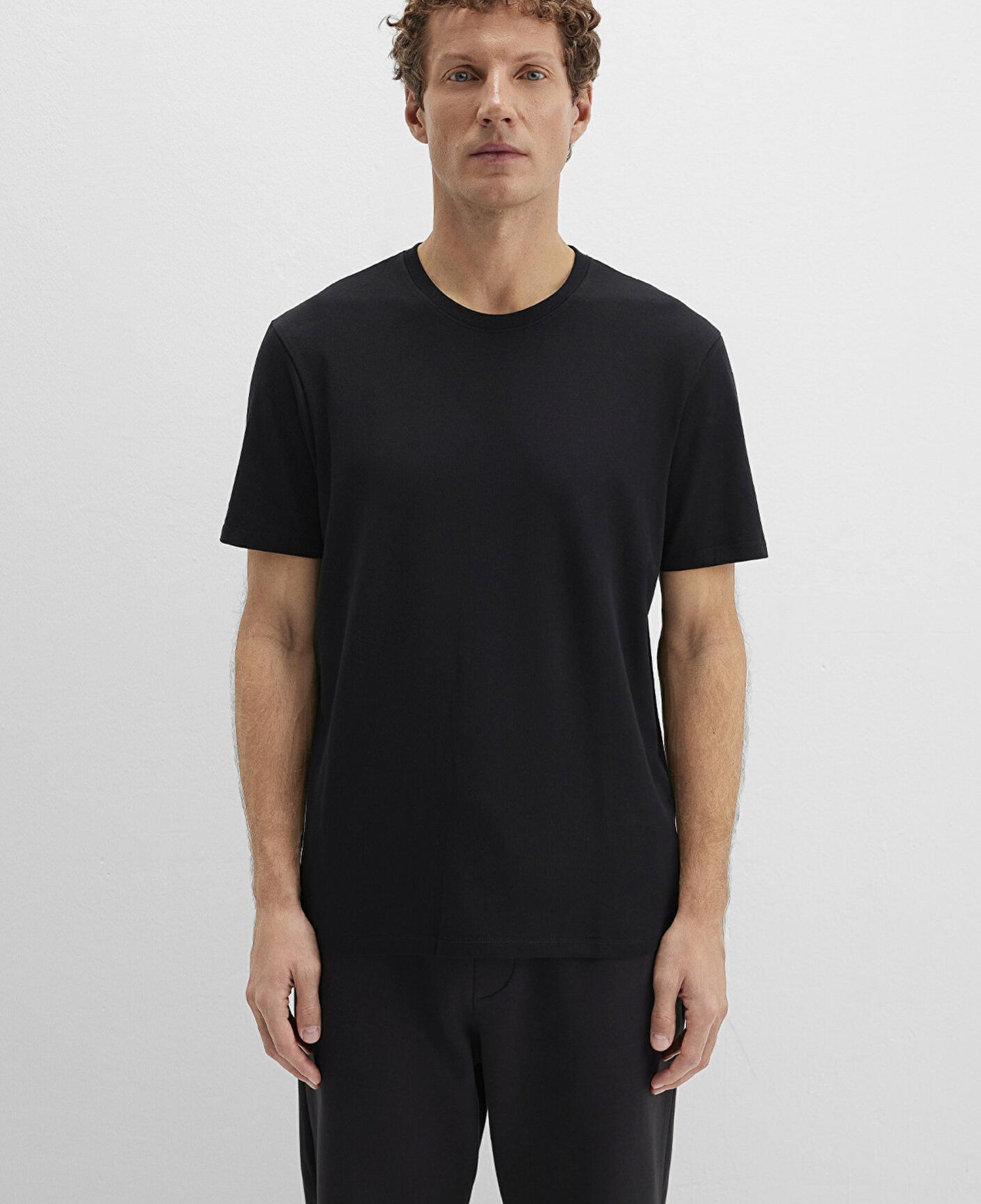 Mavi Stretch Siyah Basic Tişört Regular Fit / Normal Kesim 0610252-900