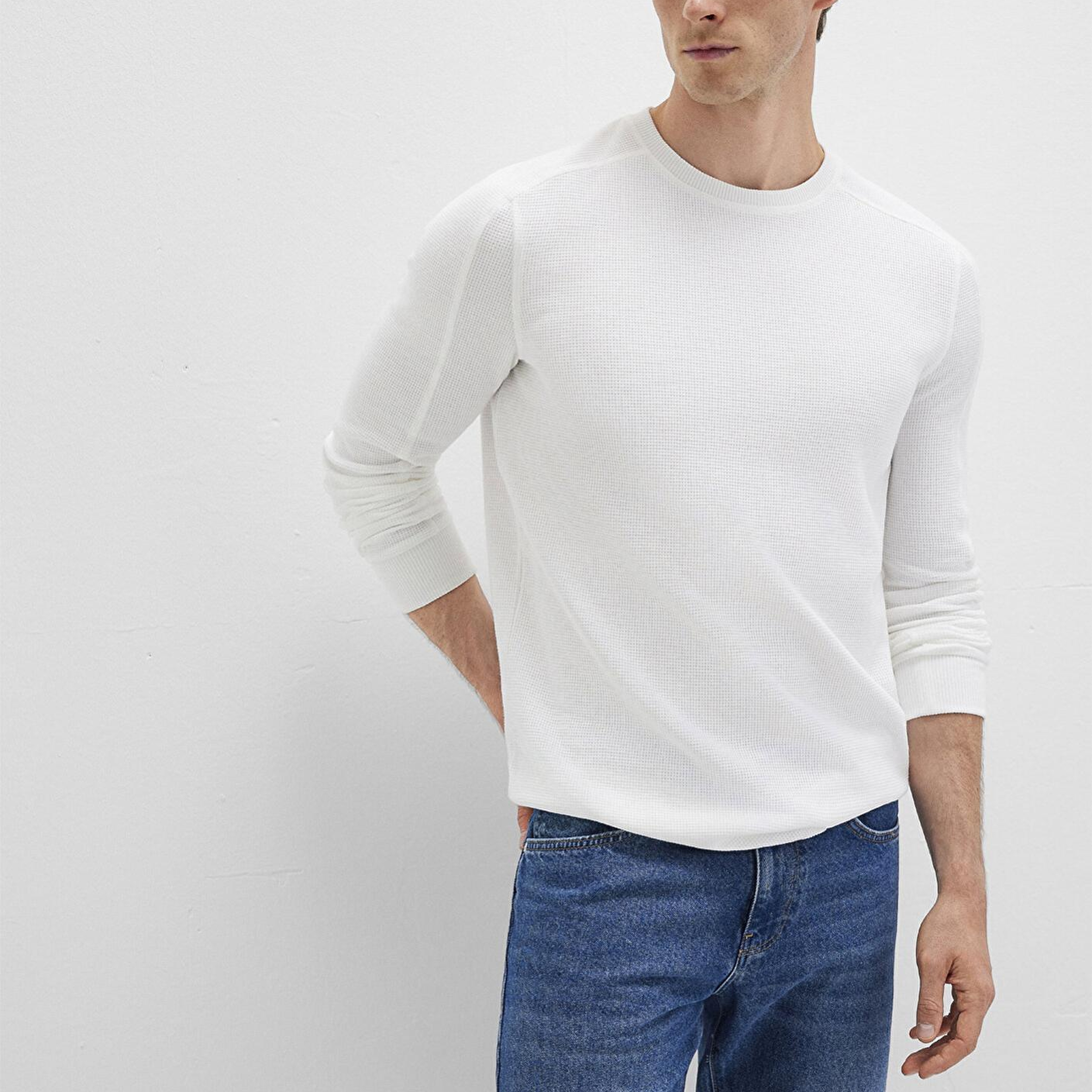 Mavi Uzun Kollu Dokulu Beyaz Basic Tişört Slim Fit / Dar Kesim 0610106-70054