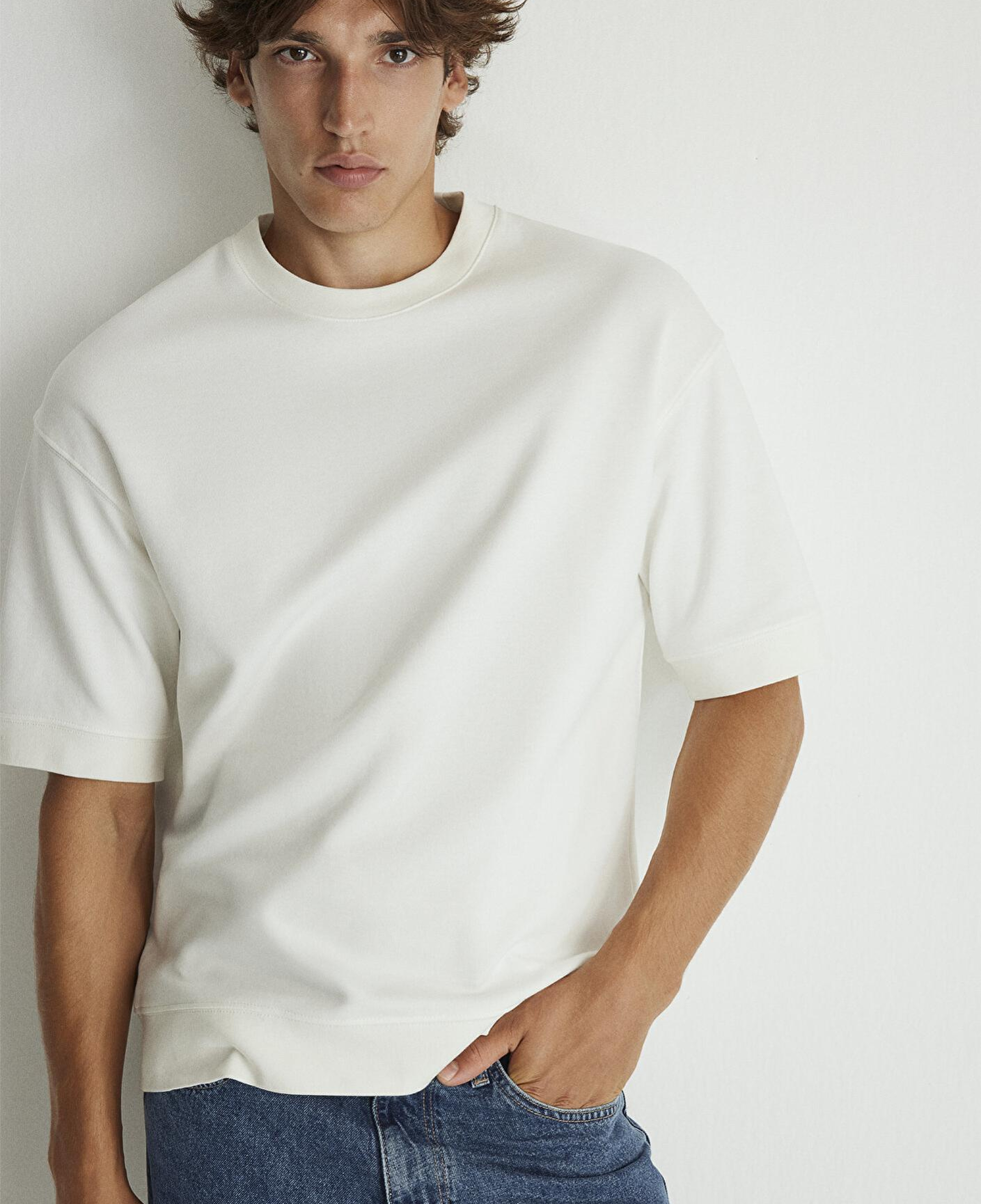 Mavi Bisiklet Yaka Beyaz Tişört Loose Fit / Bol Rahat Kesim 0611614-70057