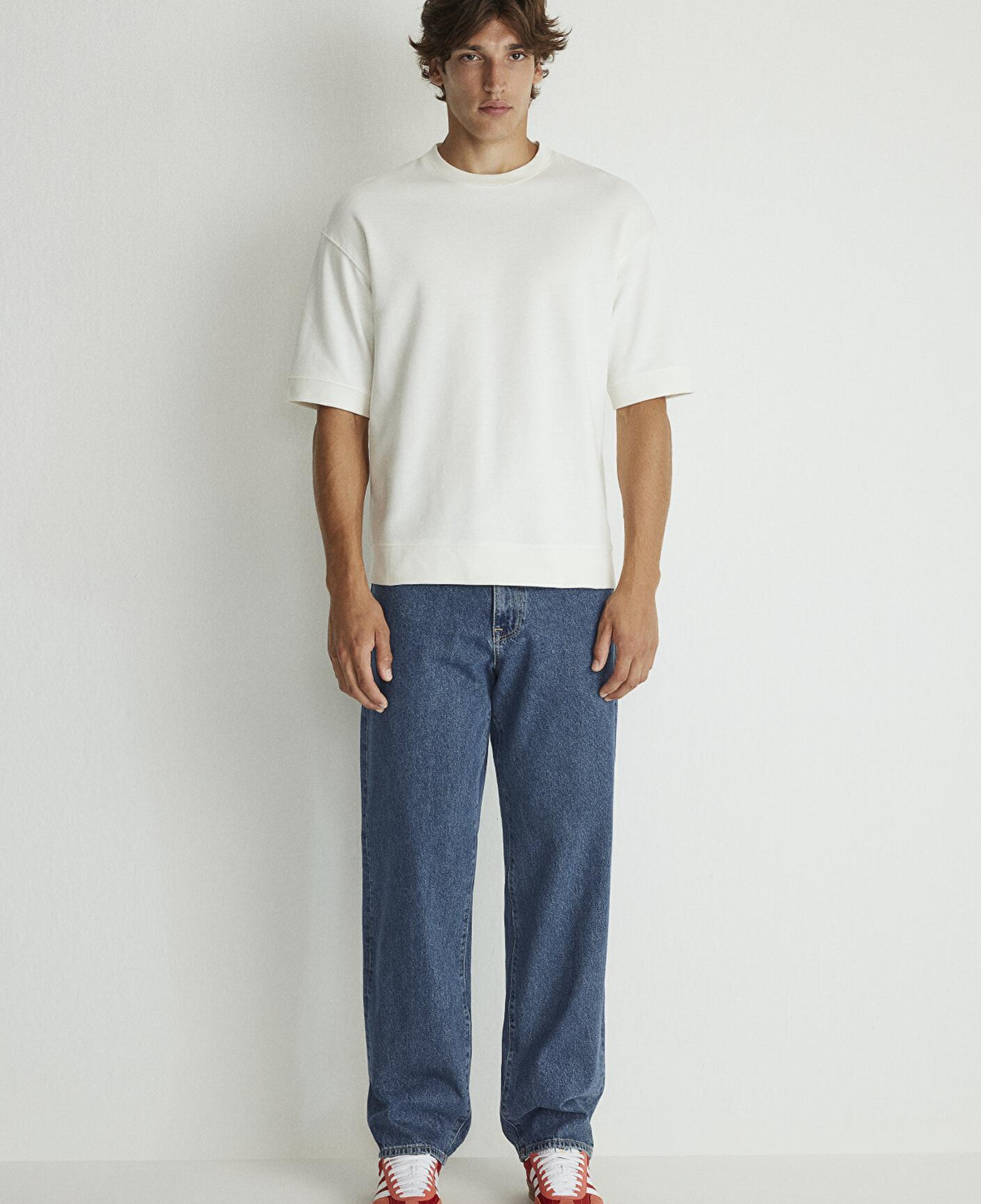 Mavi Bisiklet Yaka Beyaz Tişört Loose Fit / Bol Rahat Kesim 0611614-70057