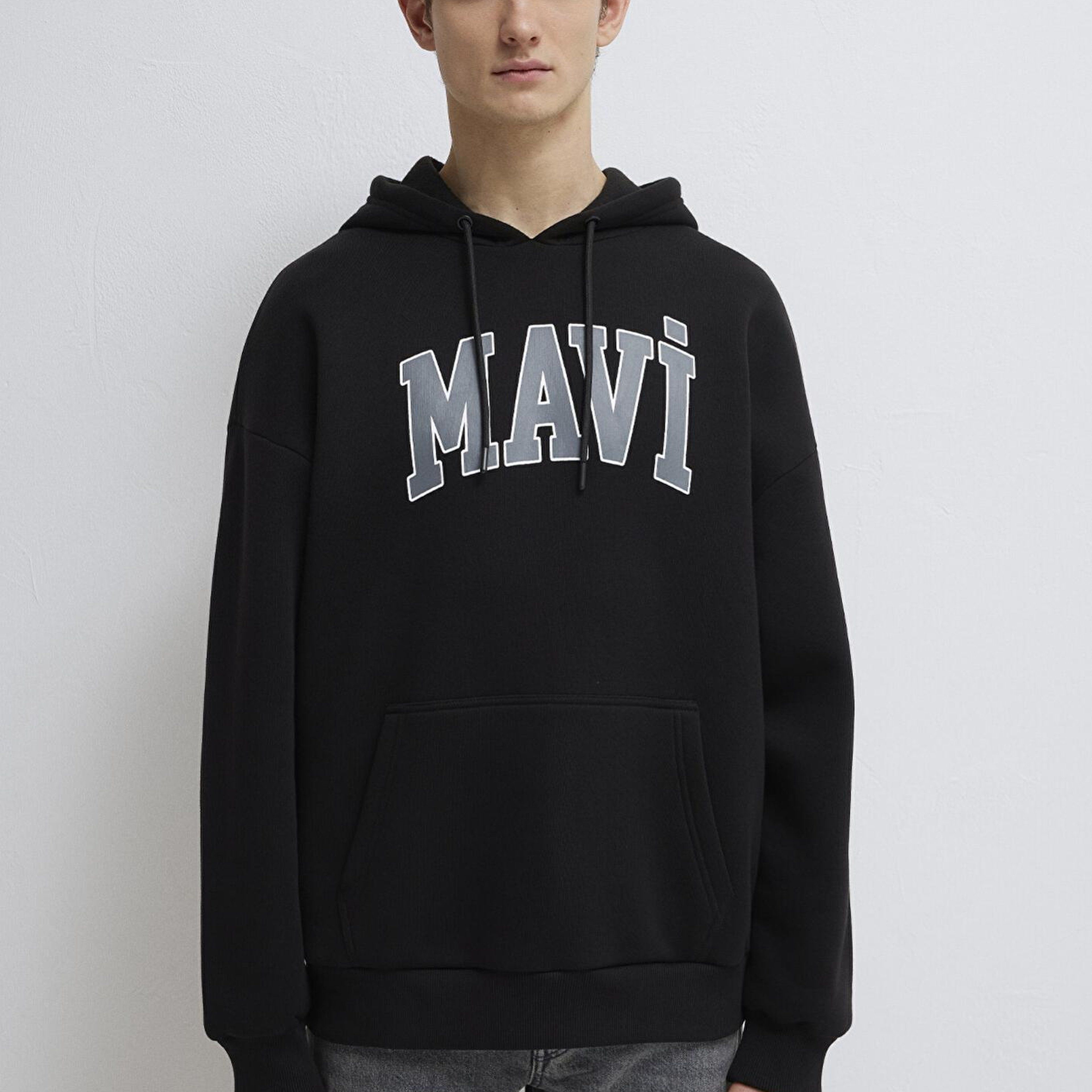 Mavi Mavi Logo Baskılı Kapüşonlu Siyah Sweatshirt 067149-902