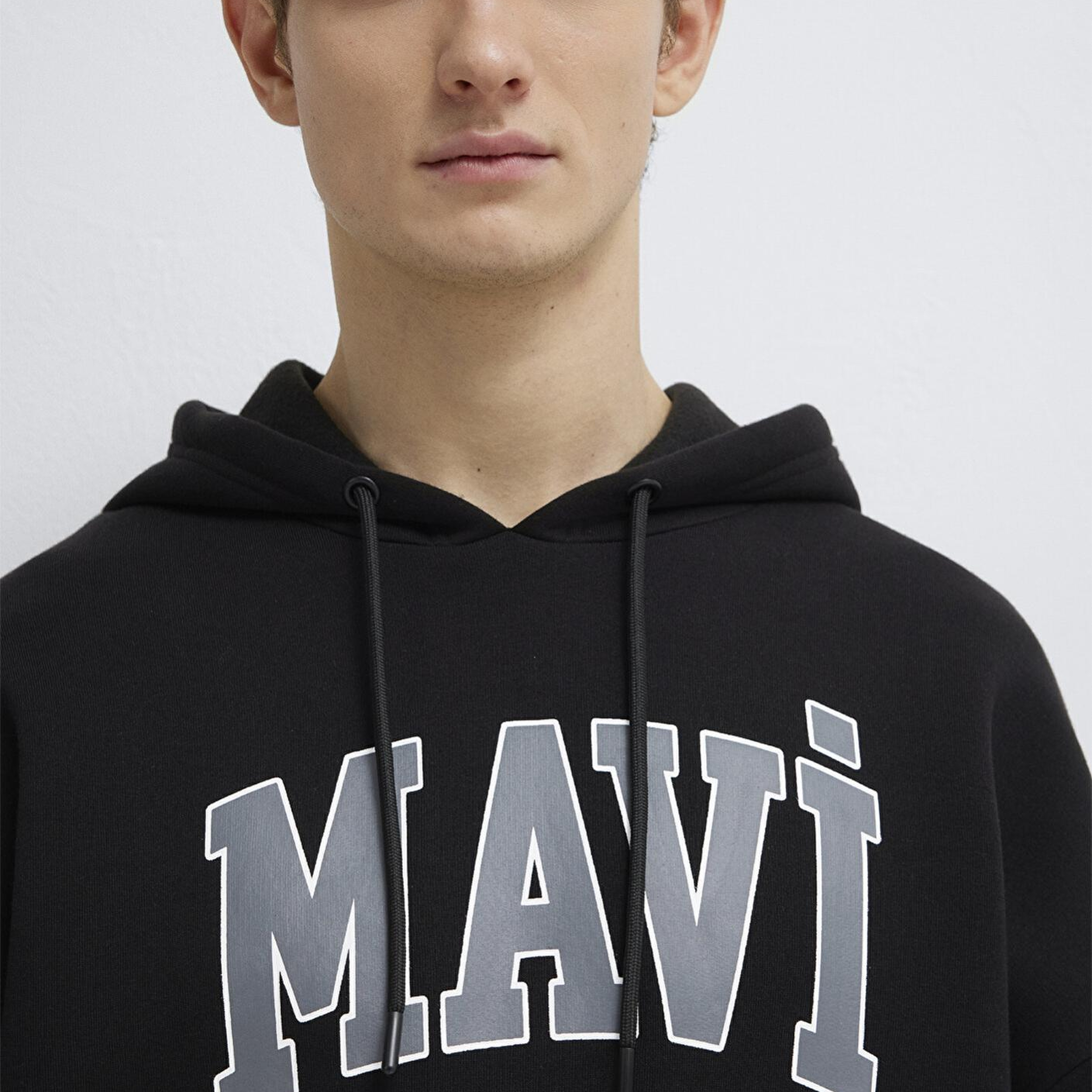 Mavi Mavi Logo Baskılı Kapüşonlu Siyah Sweatshirt 067149-902