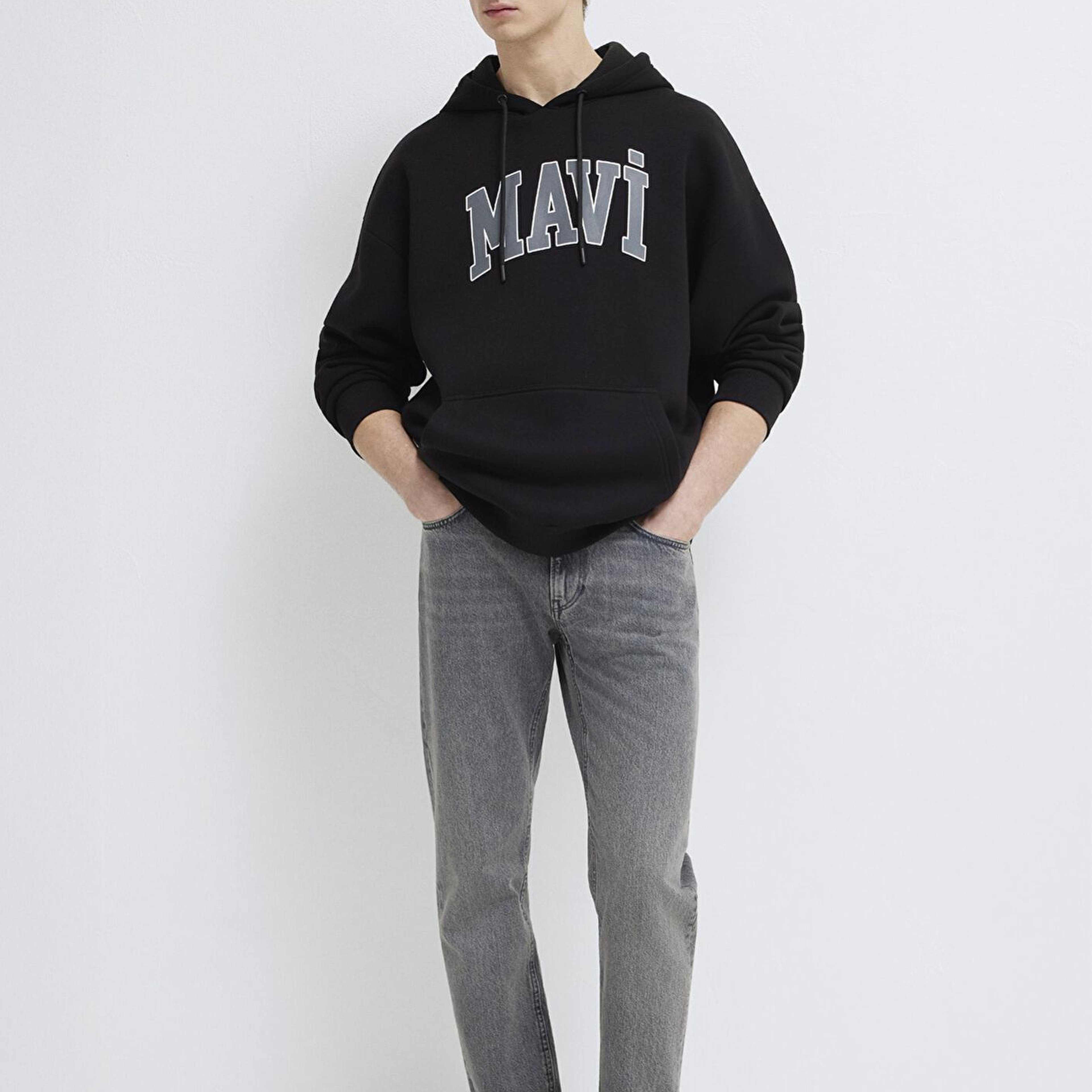 Mavi Mavi Logo Baskılı Kapüşonlu Siyah Sweatshirt 067149-902