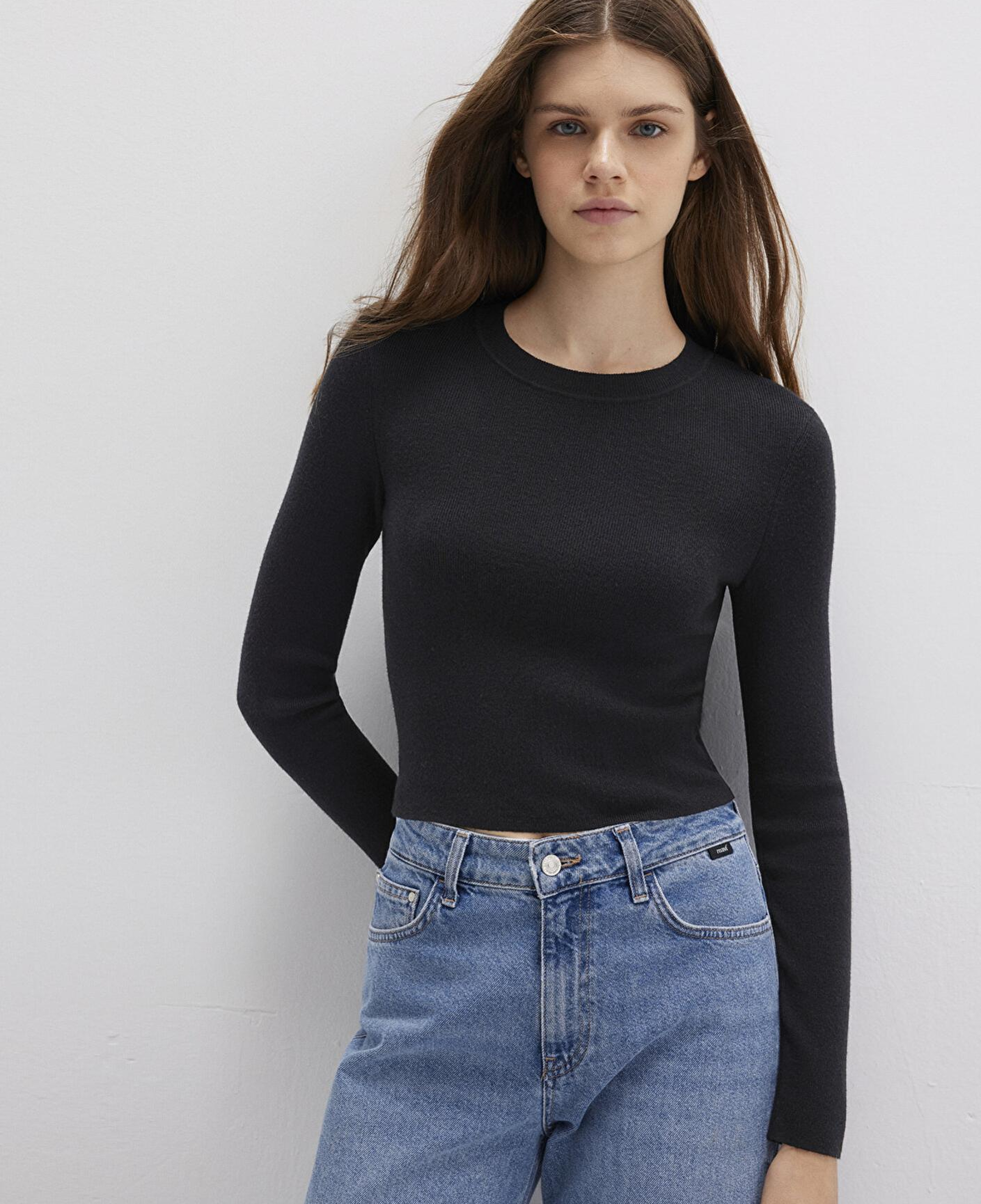 Mavi Bisiklet Yaka Siyah Crop Kazak Crop / Kısa Kesim 1710474-900