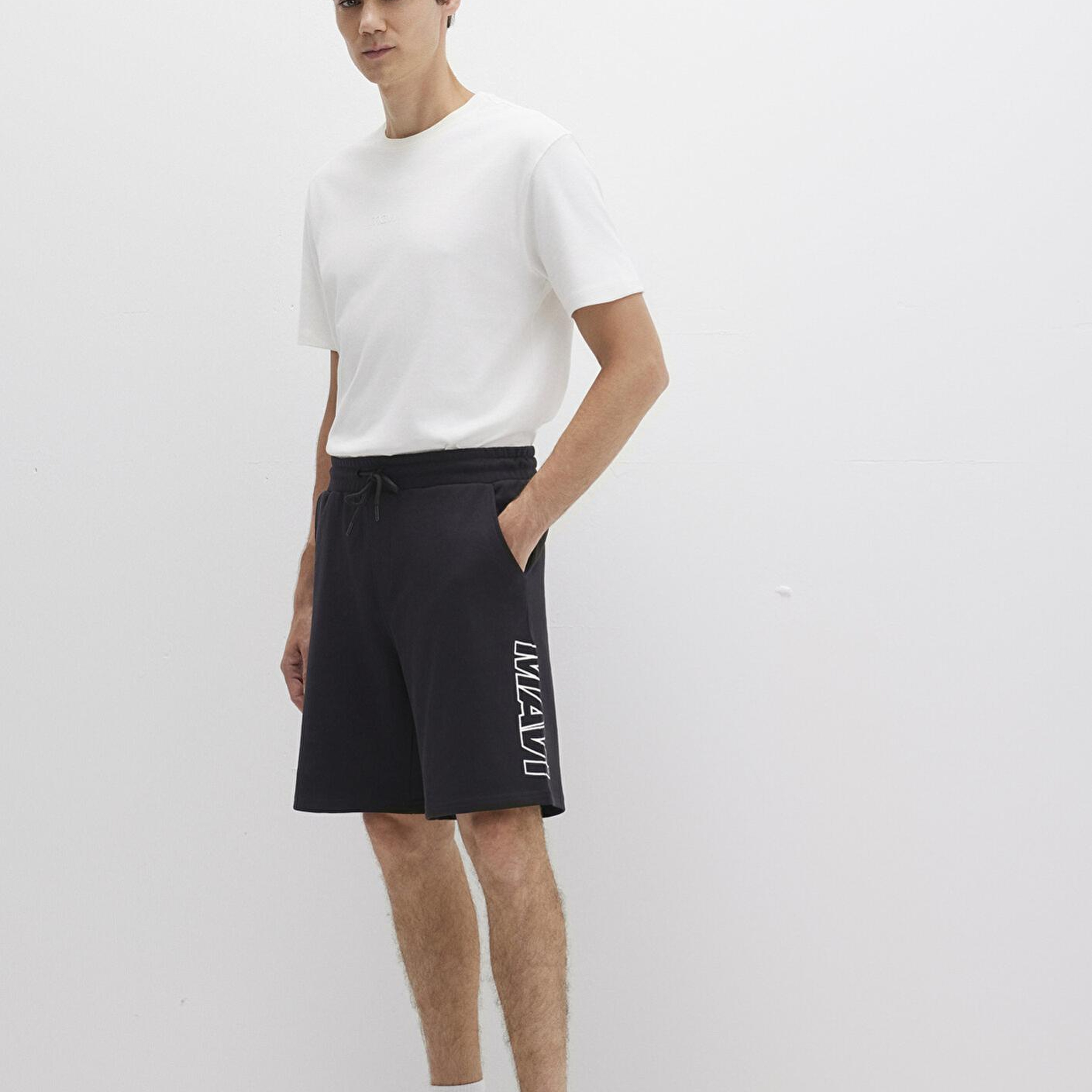 Mavi Mavi Baskılı Siyah Şort 0410225-900