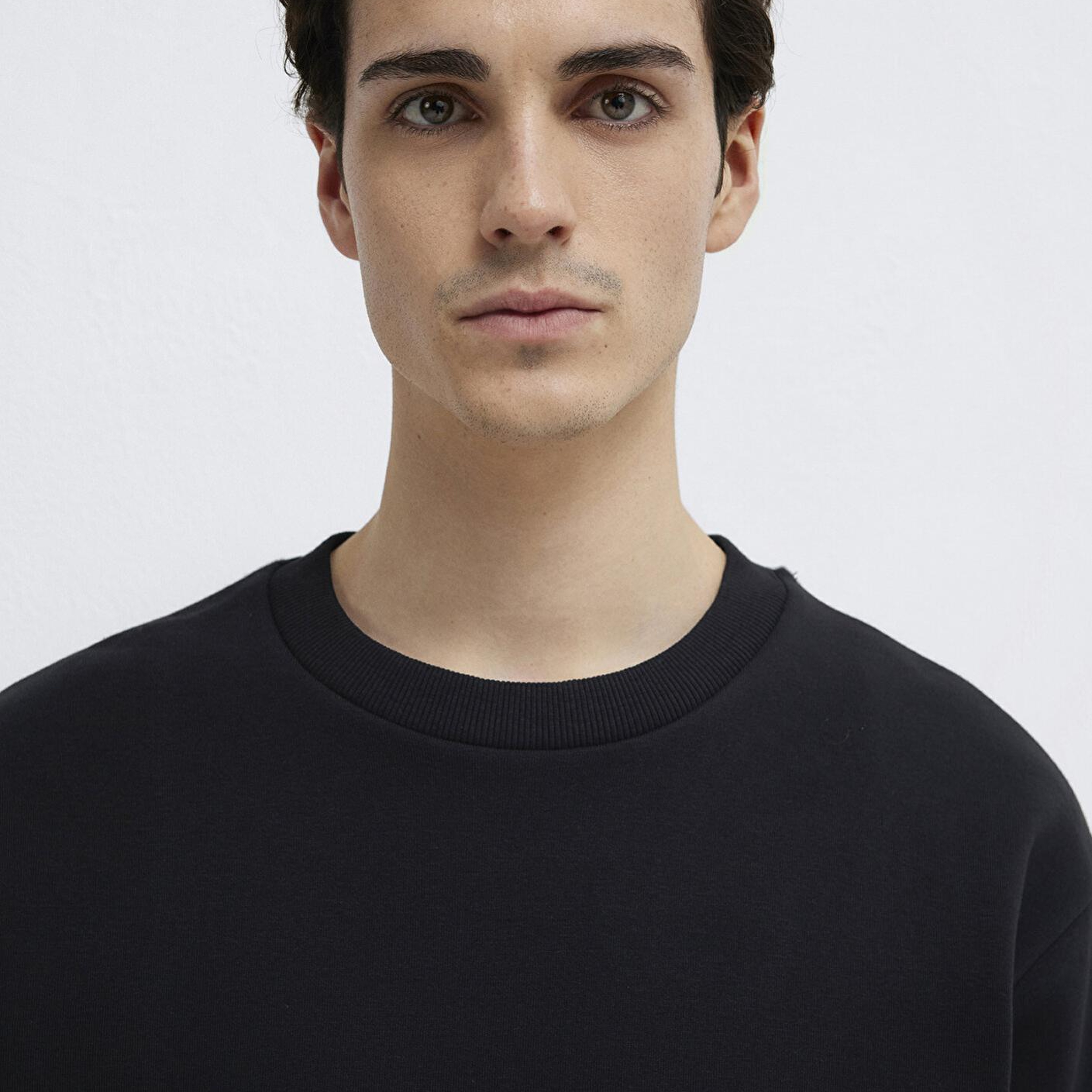 Mavi Bisiklet Yaka Siyah Basic Sweatshirt 0S10276-900