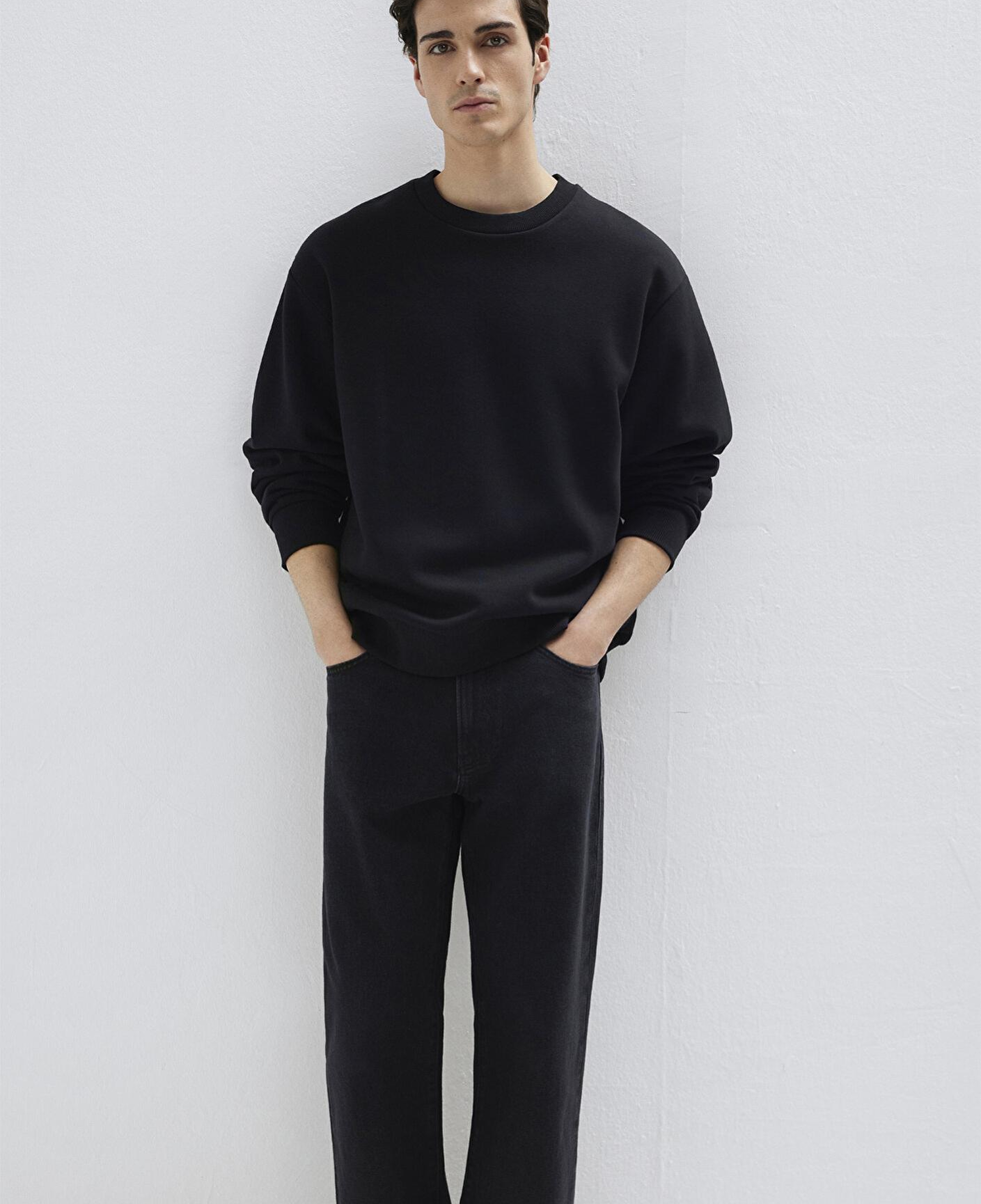 Mavi Bisiklet Yaka Siyah Basic Sweatshirt 0S10276-900