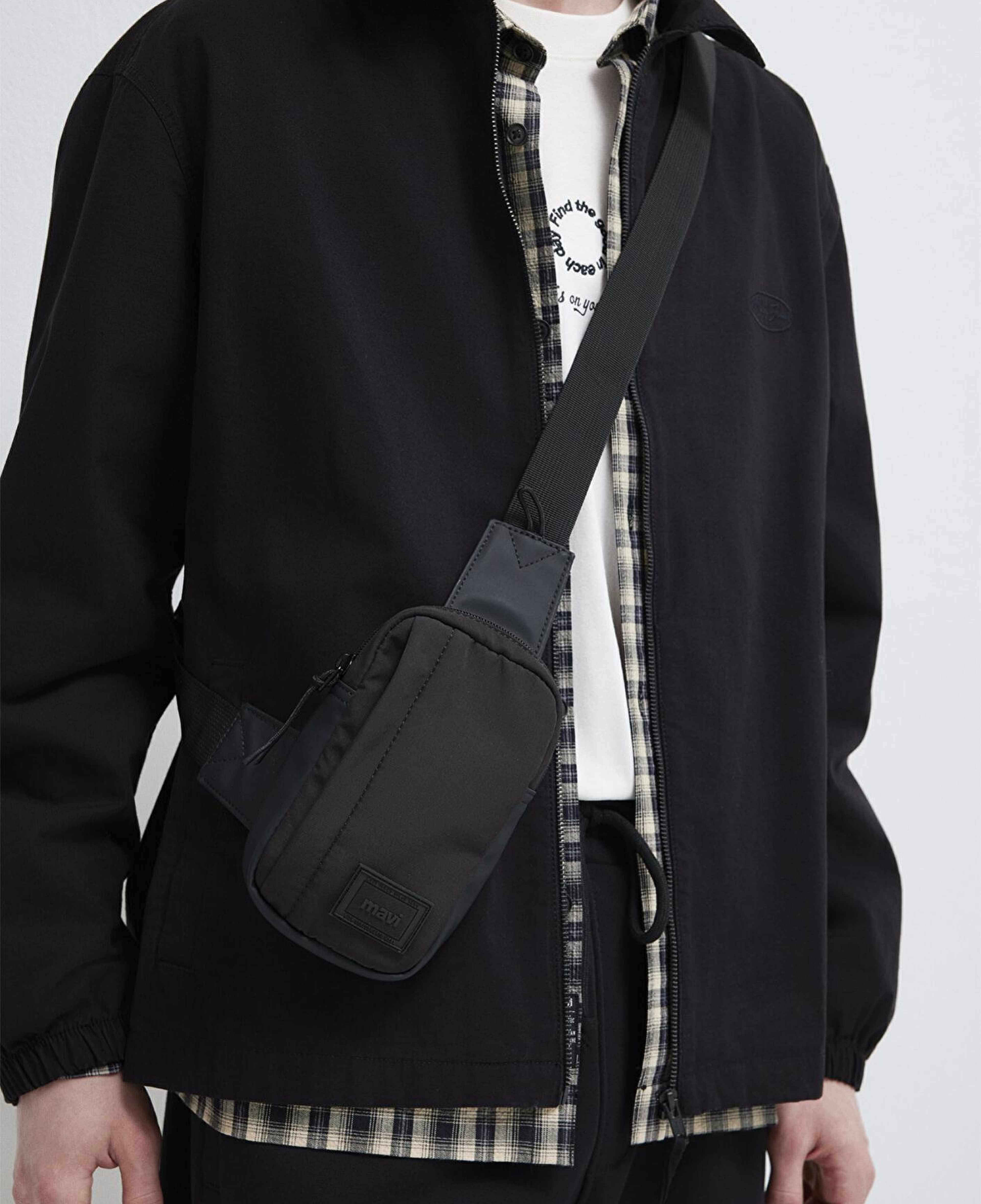 Mavi Siyah Çapraz Çanta 0911838-900