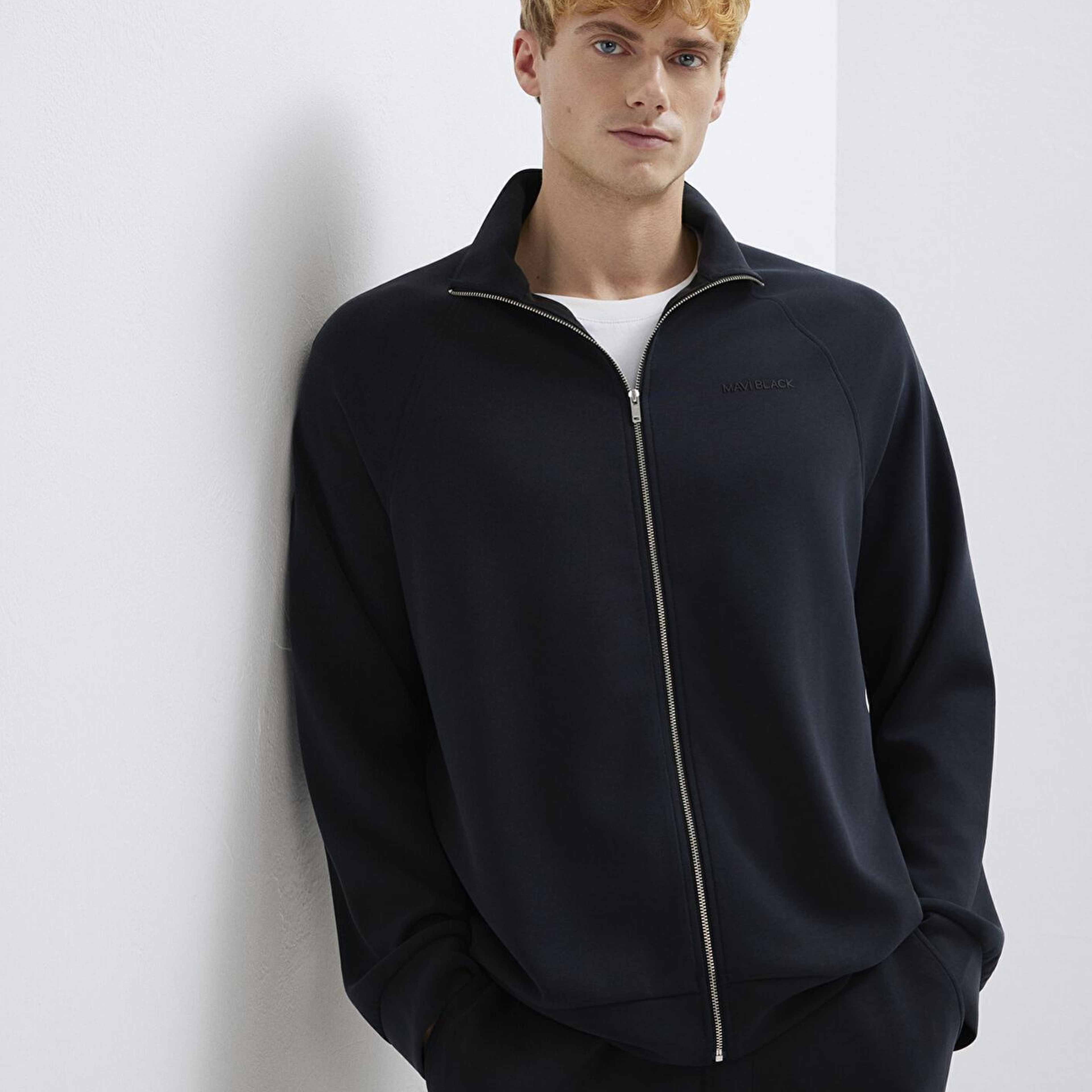 Mavi Fermuarlı Siyah Sweatshirt 0S10328-71379