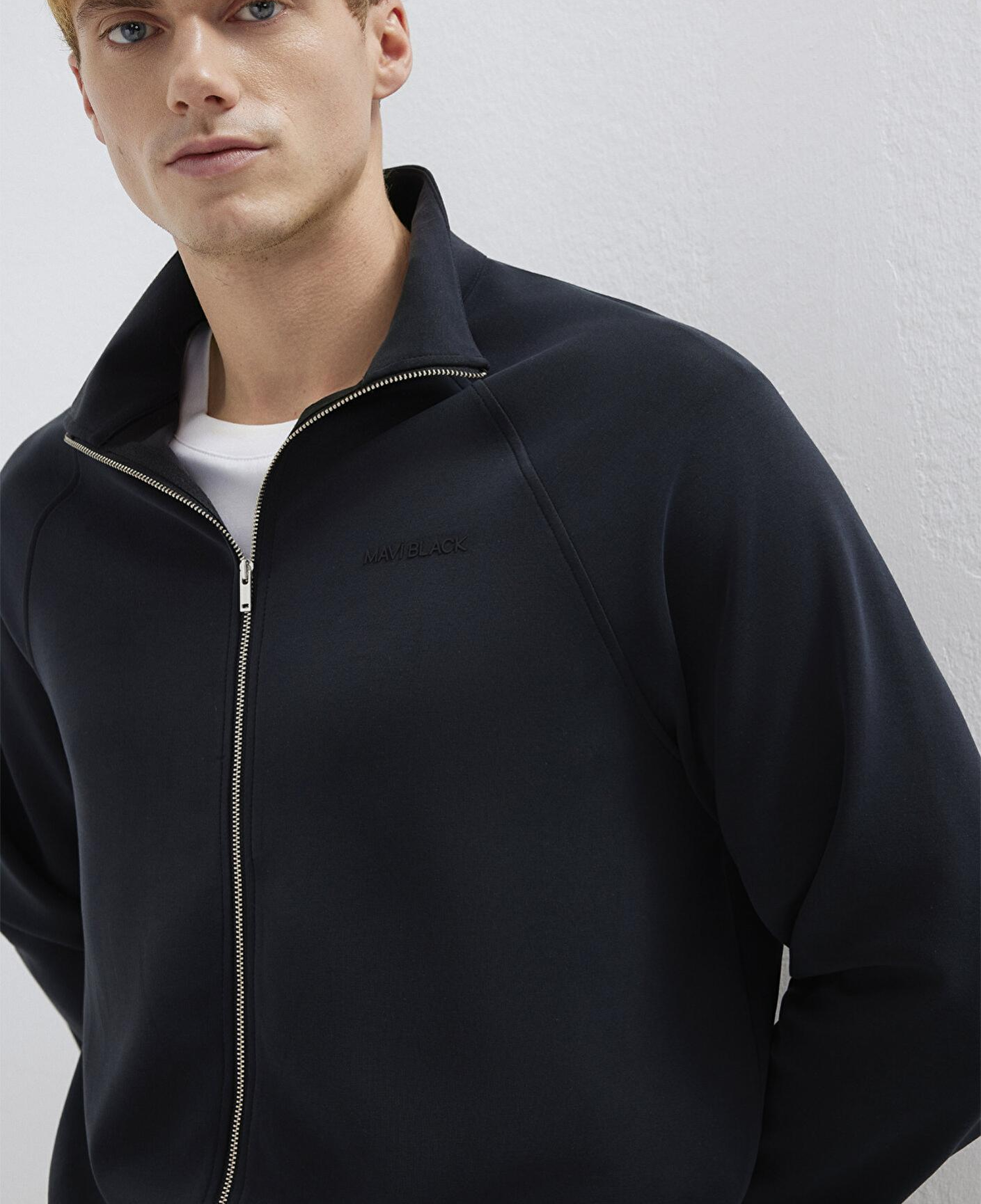 Mavi Fermuarlı Siyah Sweatshirt 0S10328-71379