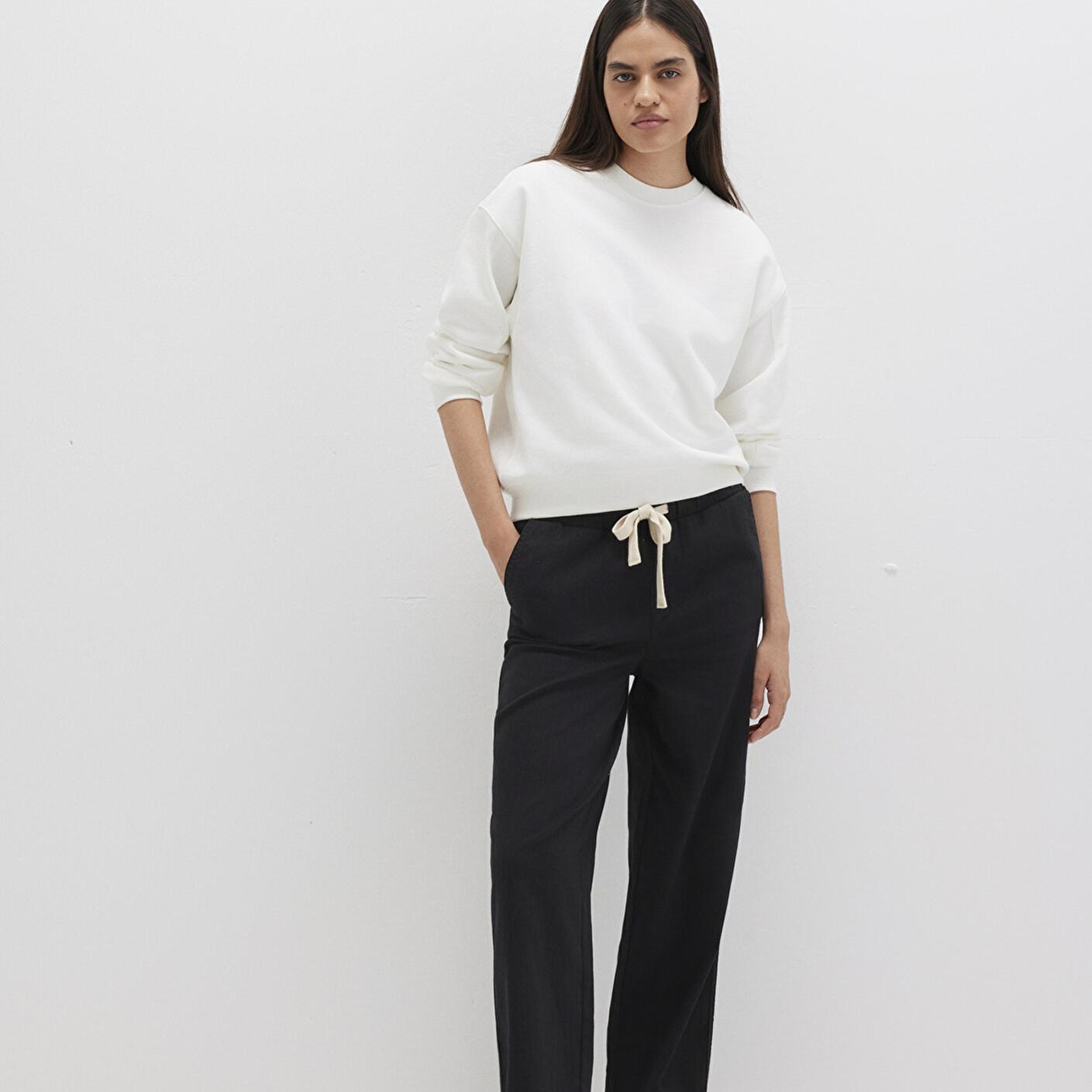 Mavi Beli Bağcıklı Siyah  Pantolon 1010945-900