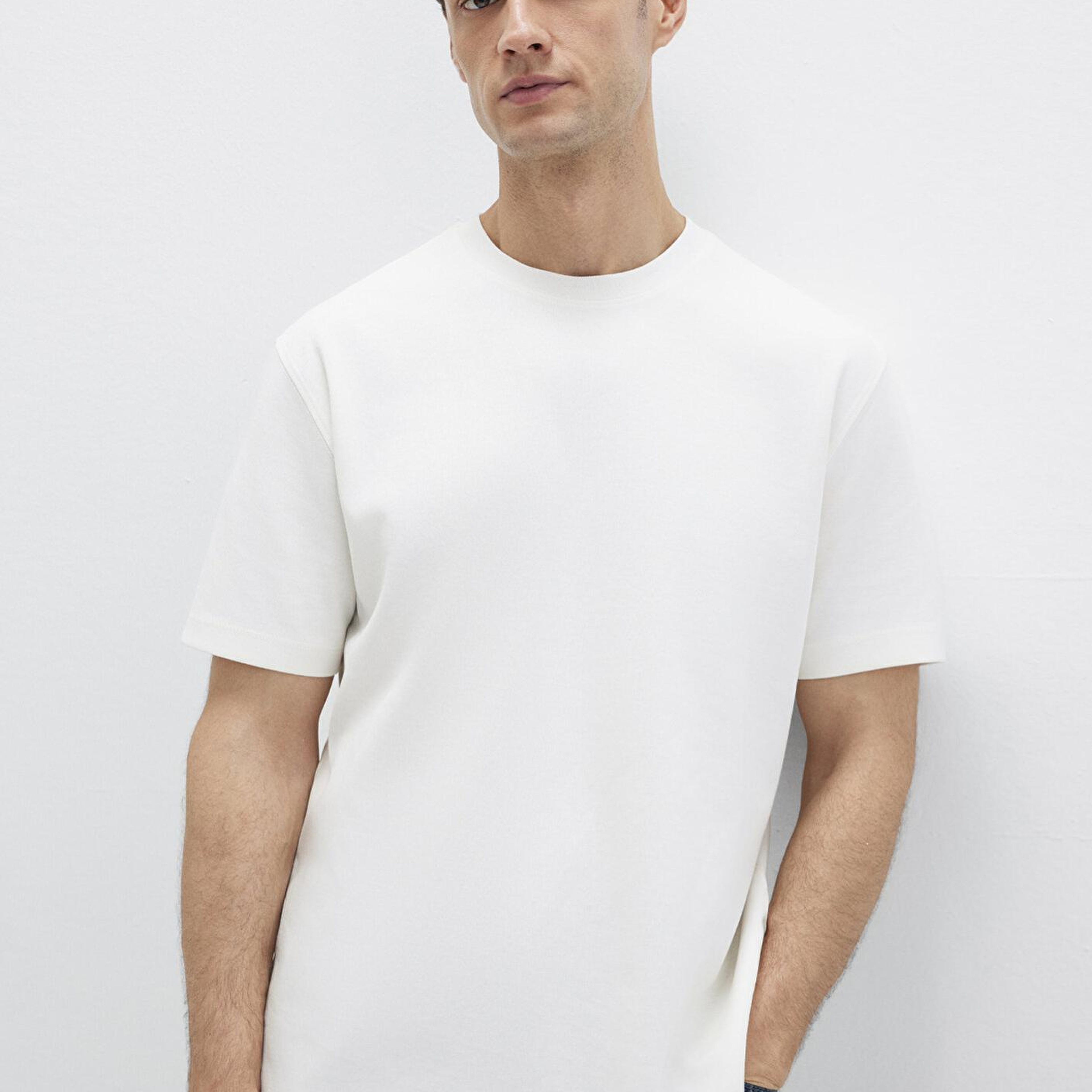 Mavi Mavi Black Ekru Basic Tişört Loose Fit / Bol Rahat Kesim 0612731-70057