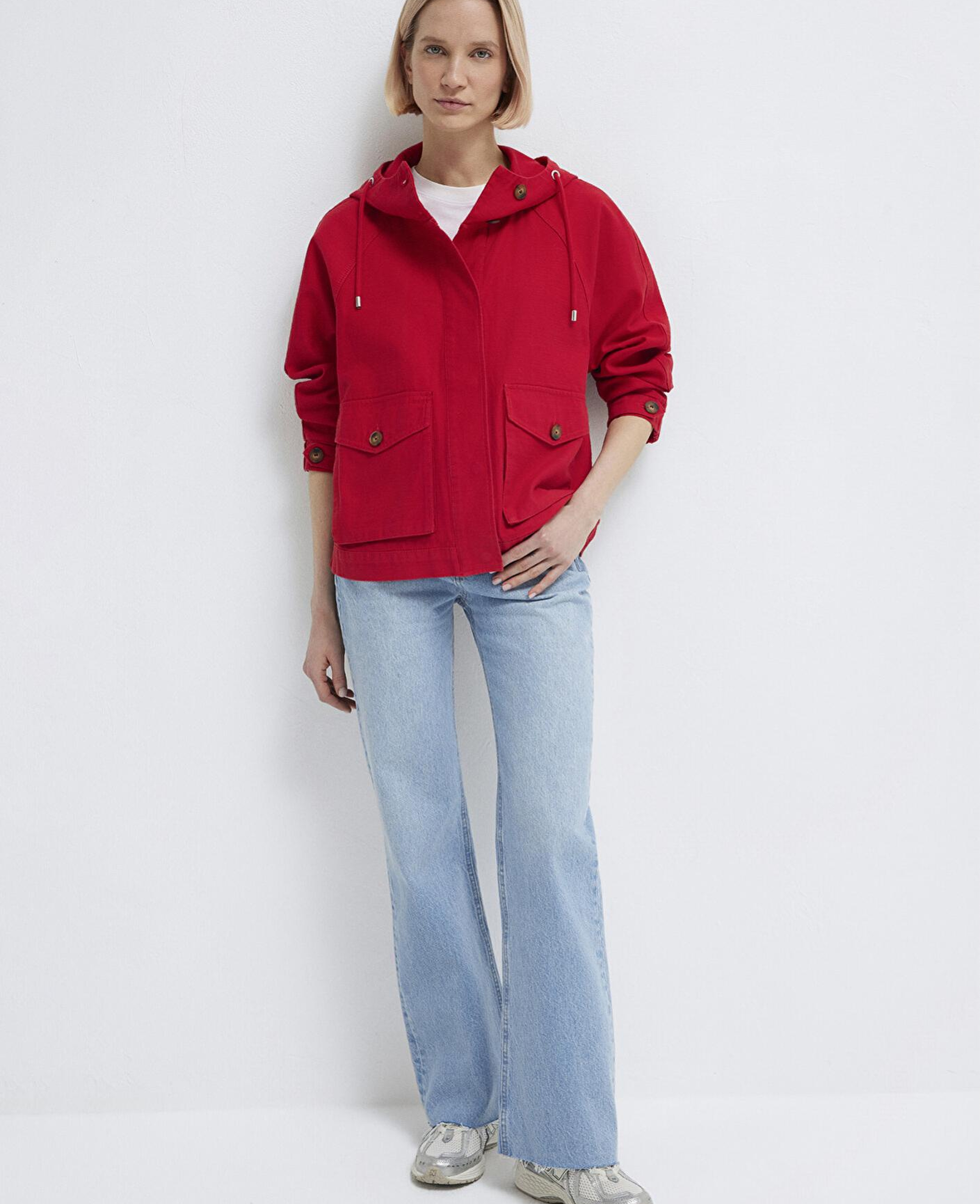 Mavi Kapüşonlu Kırmızı Kısa Ceket Oversize / Geniş Kesim 1110625-70463