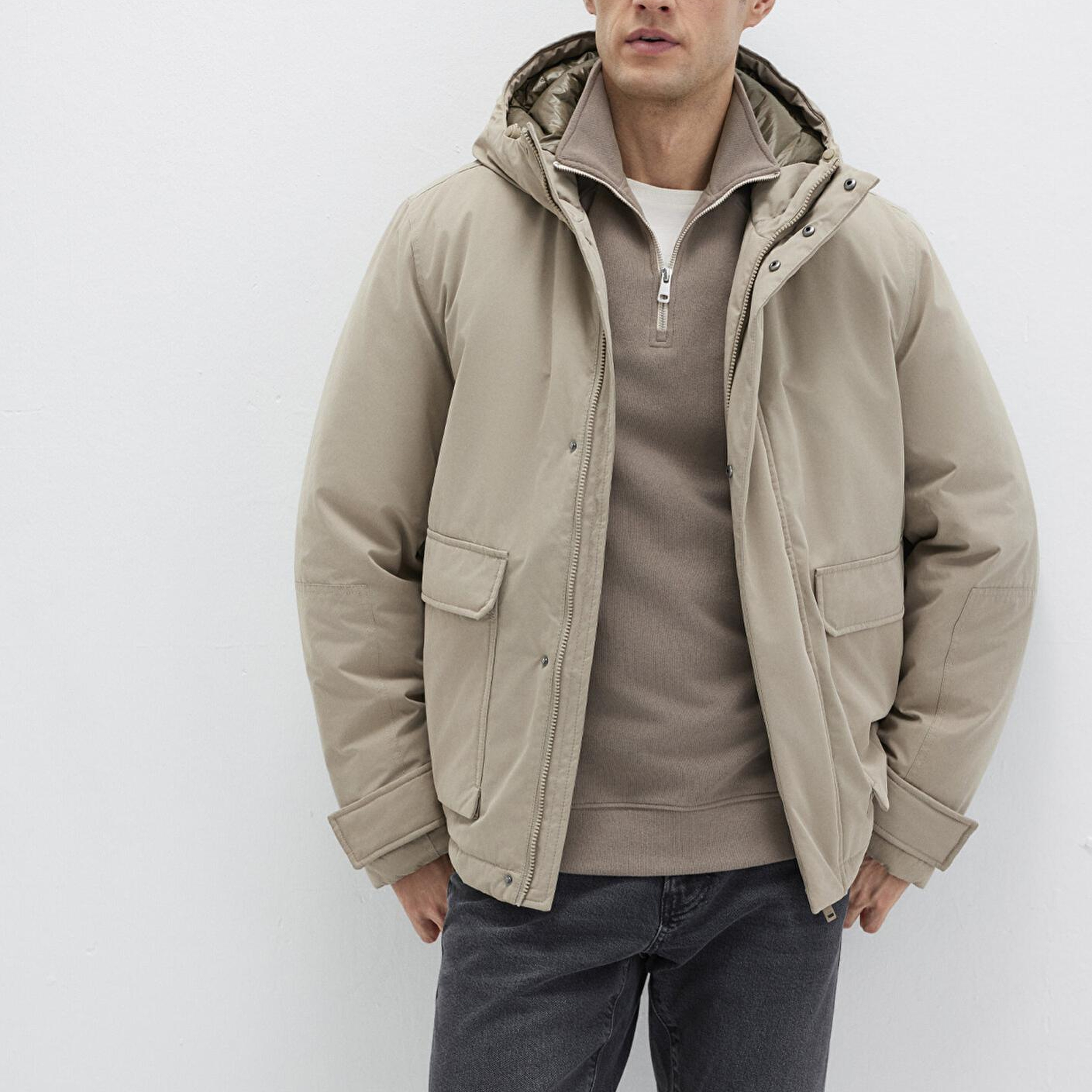 Mavi Cep Detaylı Kapüşonlu Bej Mont 0110657-70355