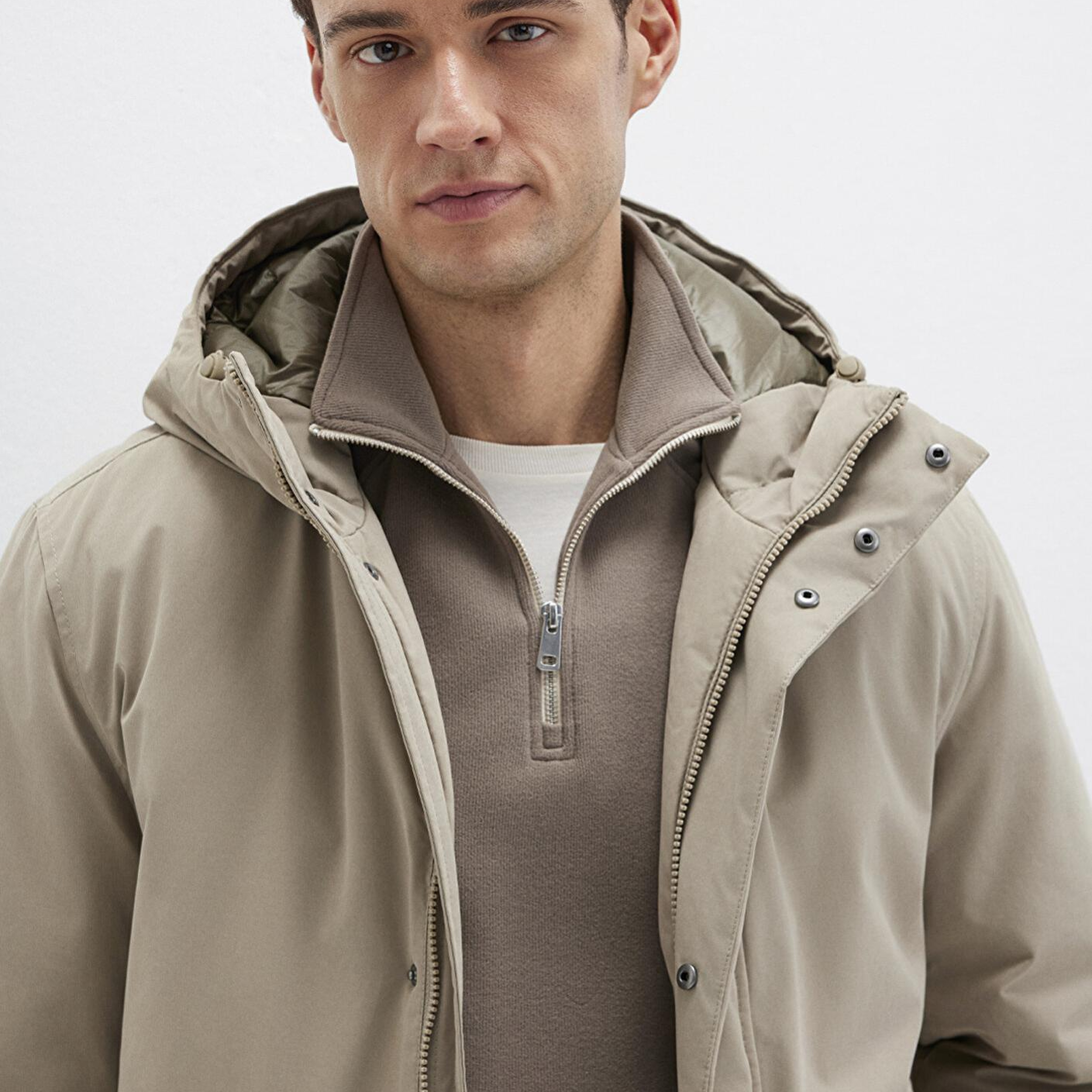 Mavi Cep Detaylı Kapüşonlu Bej Mont 0110657-70355