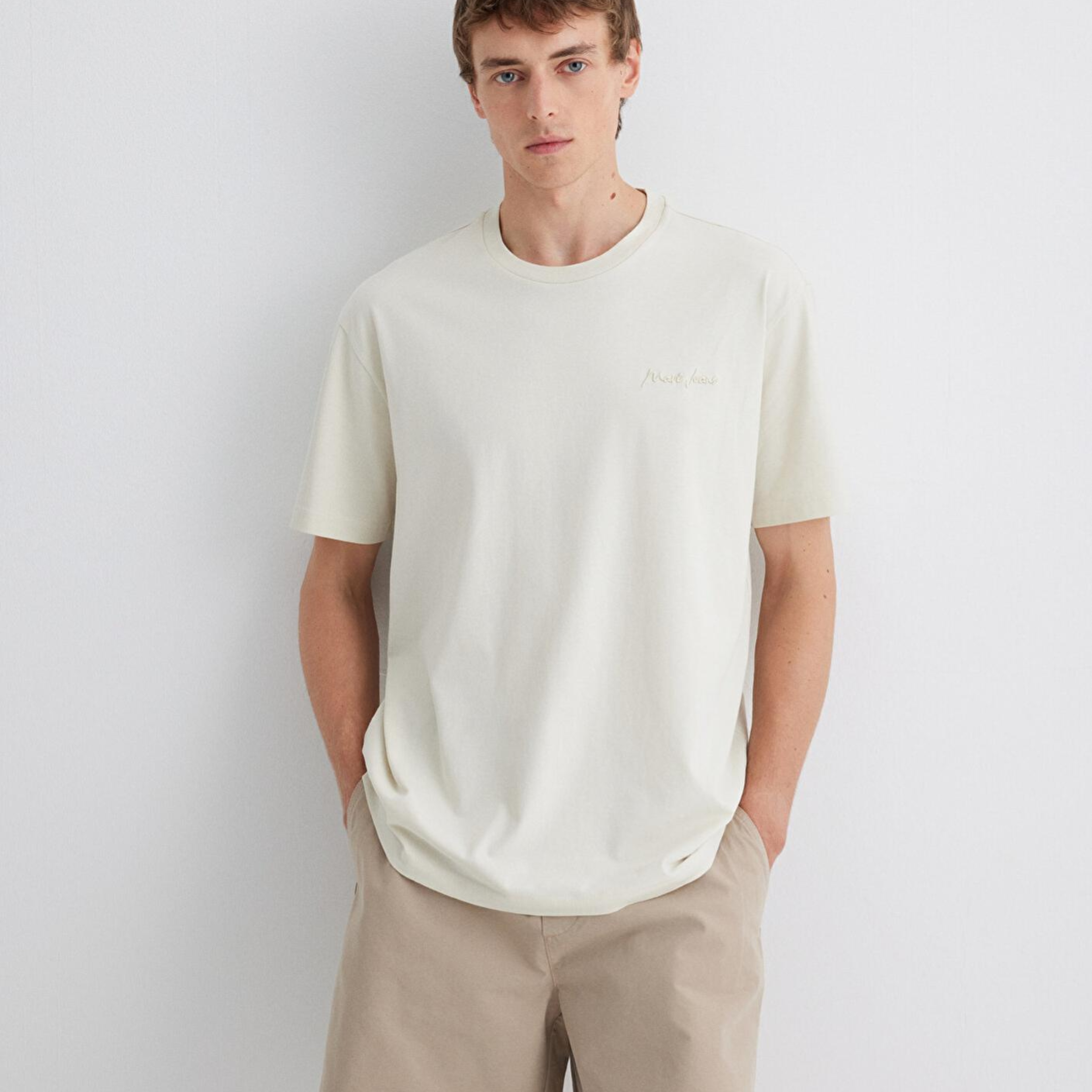 Mavi Mavi Jeans Nakışlı Ekru Basic tişört Loose Fit / Bol Rahat Kesim 0612733-70134
