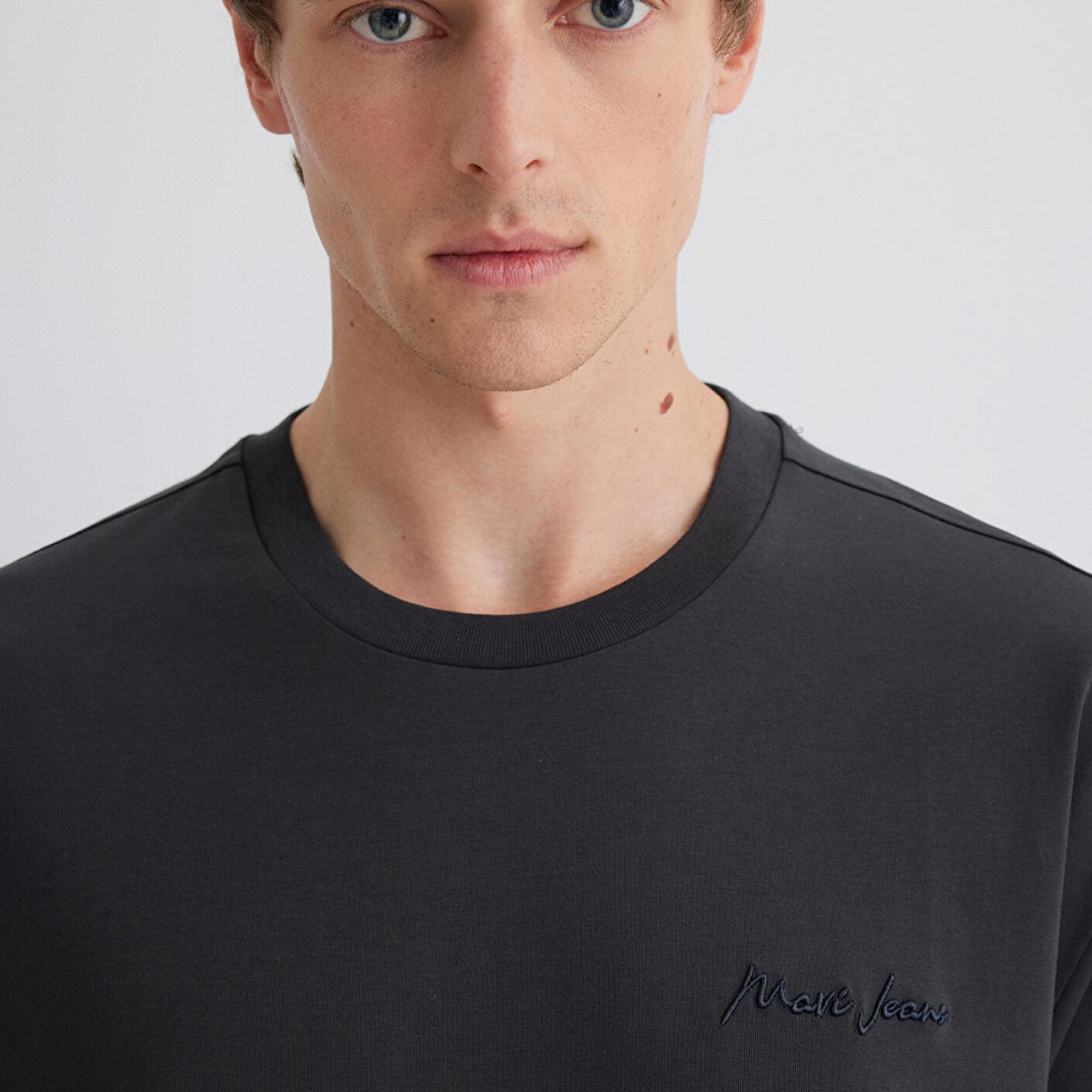 Mavi Mavi Jeans Nakışlı Antrasit Basic Tişört Loose Fit / Bol Rahat Kesim 0612733-70092