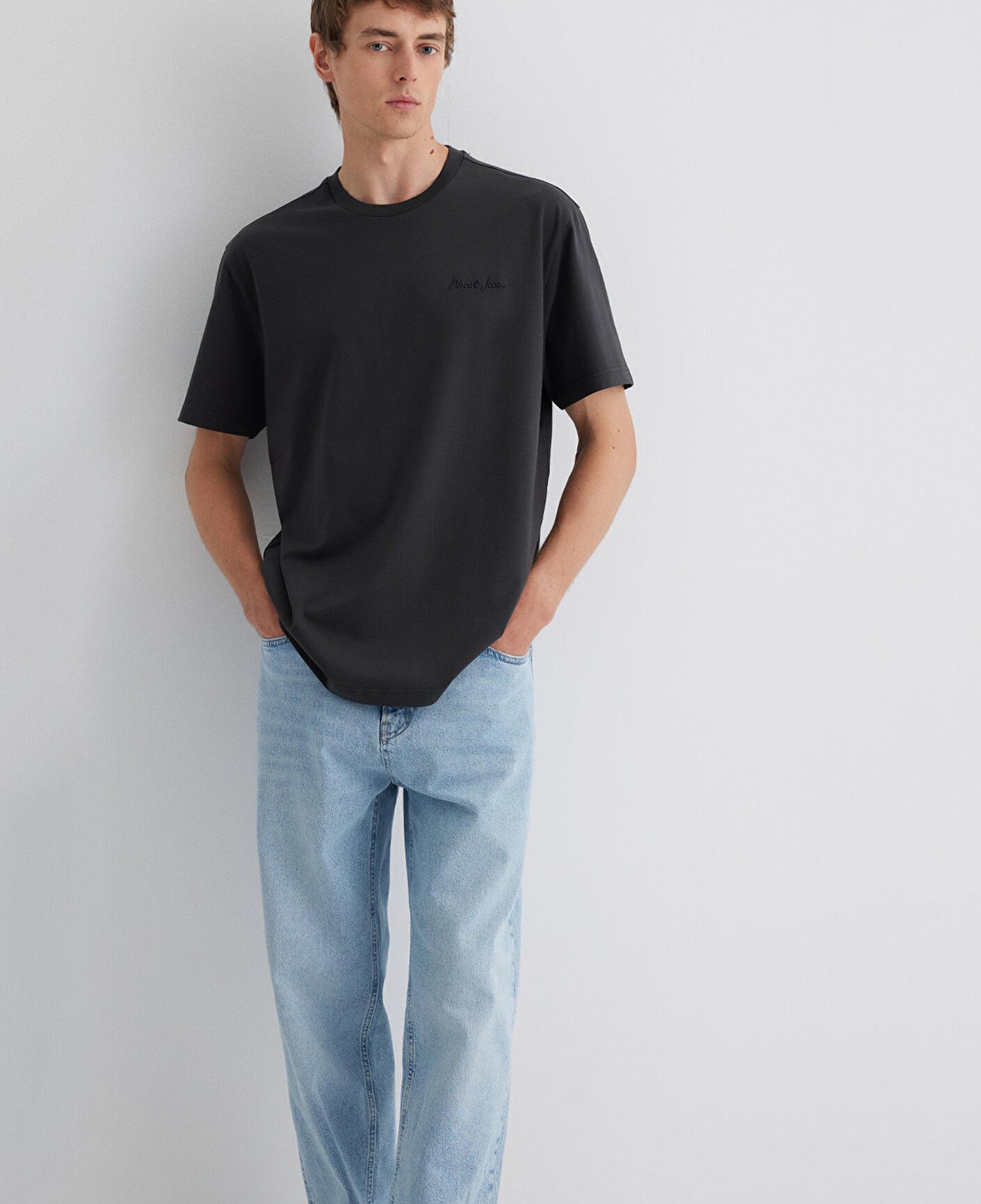 Mavi Mavi Jeans Nakışlı Antrasit Basic Tişört Loose Fit / Bol Rahat Kesim 0612733-70092