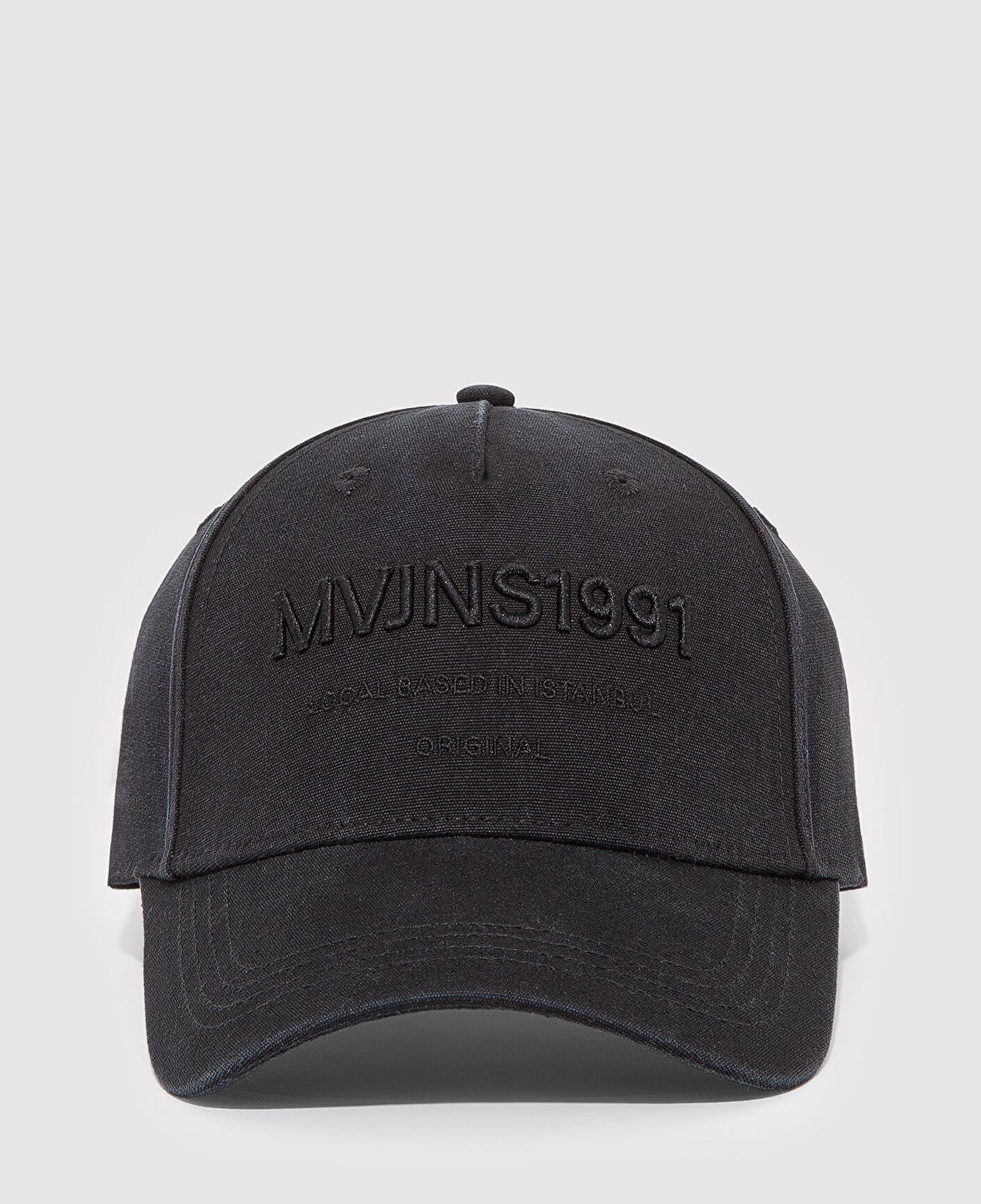 Mavi Nakışlı Siyah Şapka 0911807-900