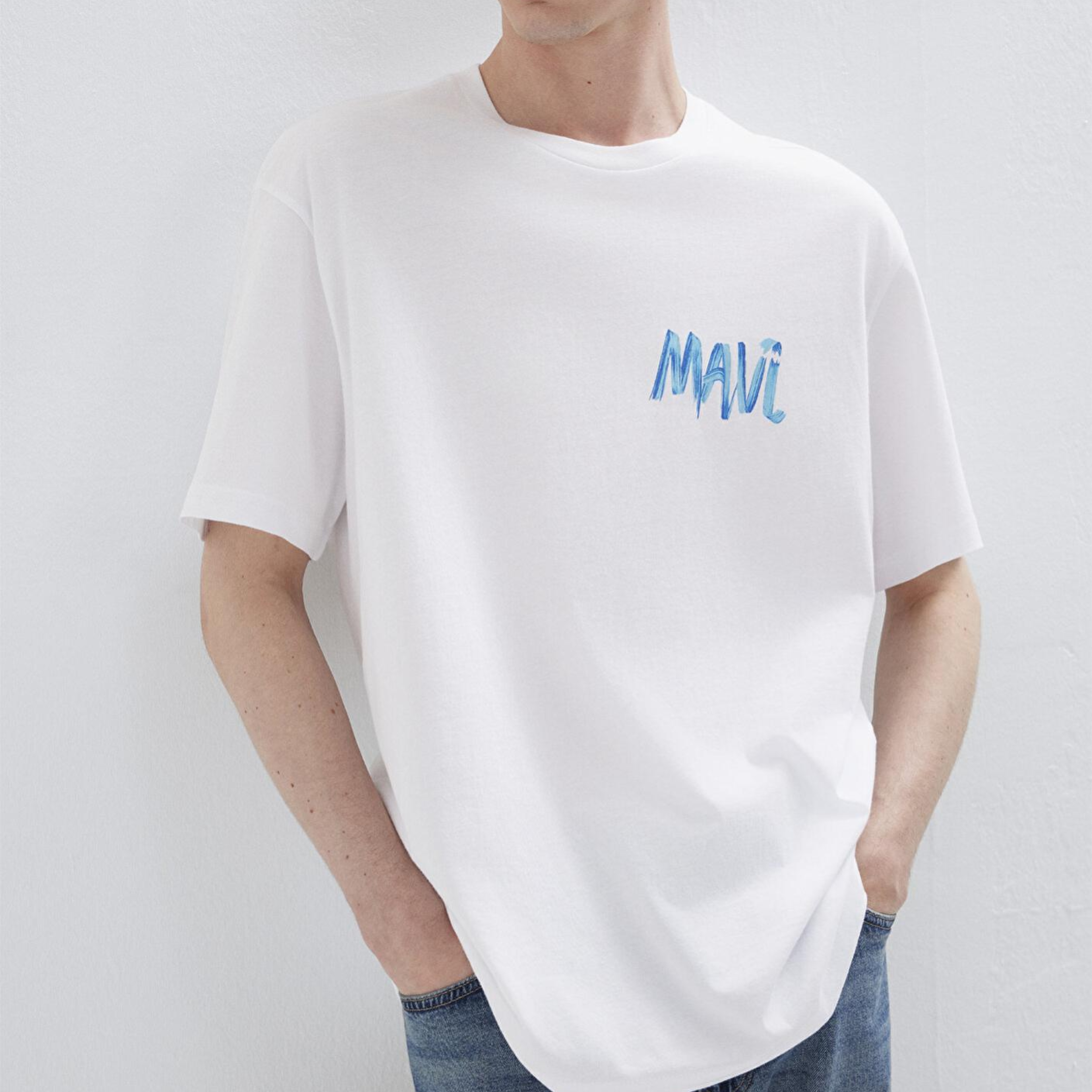 Mavi Mavi Baskılı Beyaz Tişört Loose Fit / Bol Rahat Kesim 0612468-620