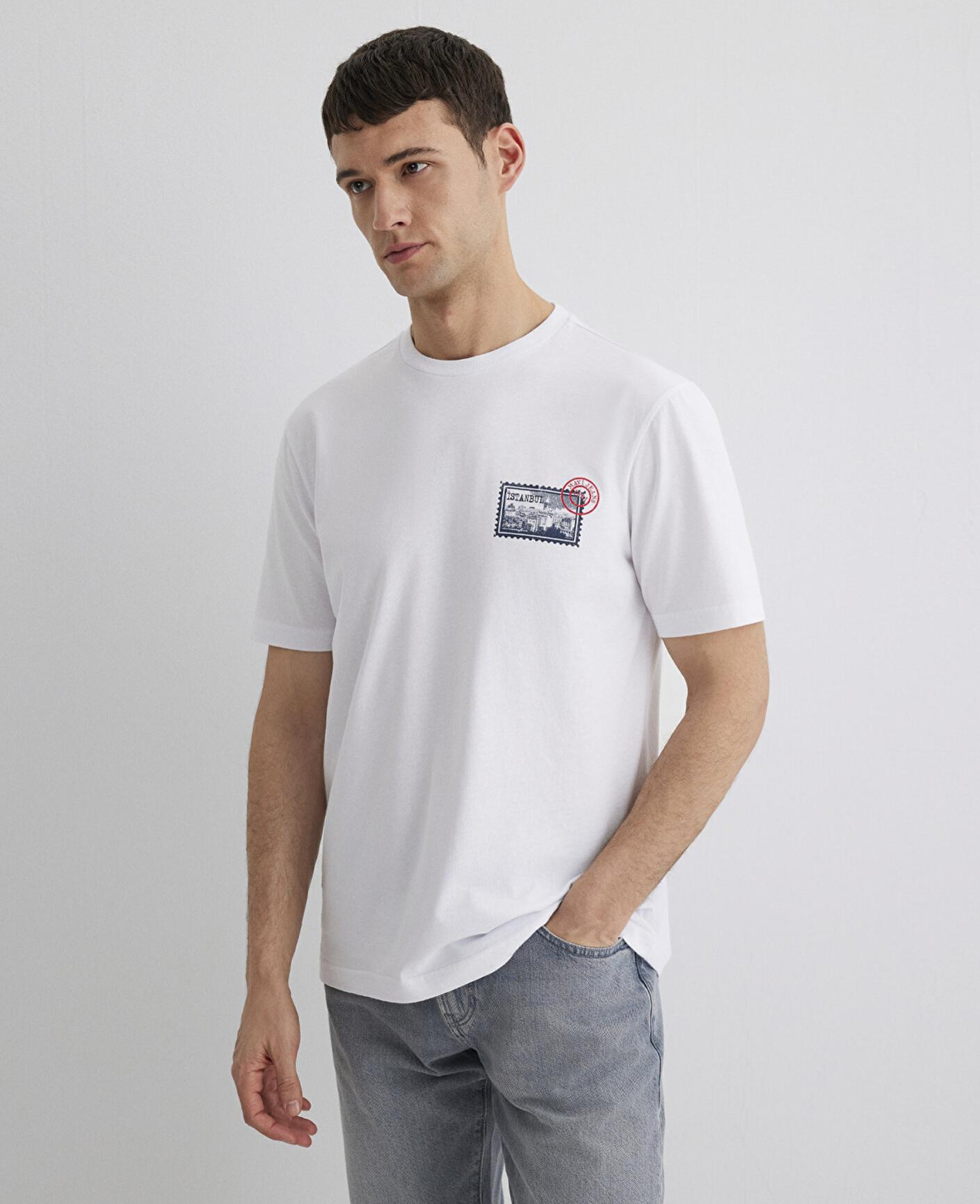 Mavi İstanbul Baskılı Beyaz Tişört Regular Fit / Normal Kesim 0612998-620