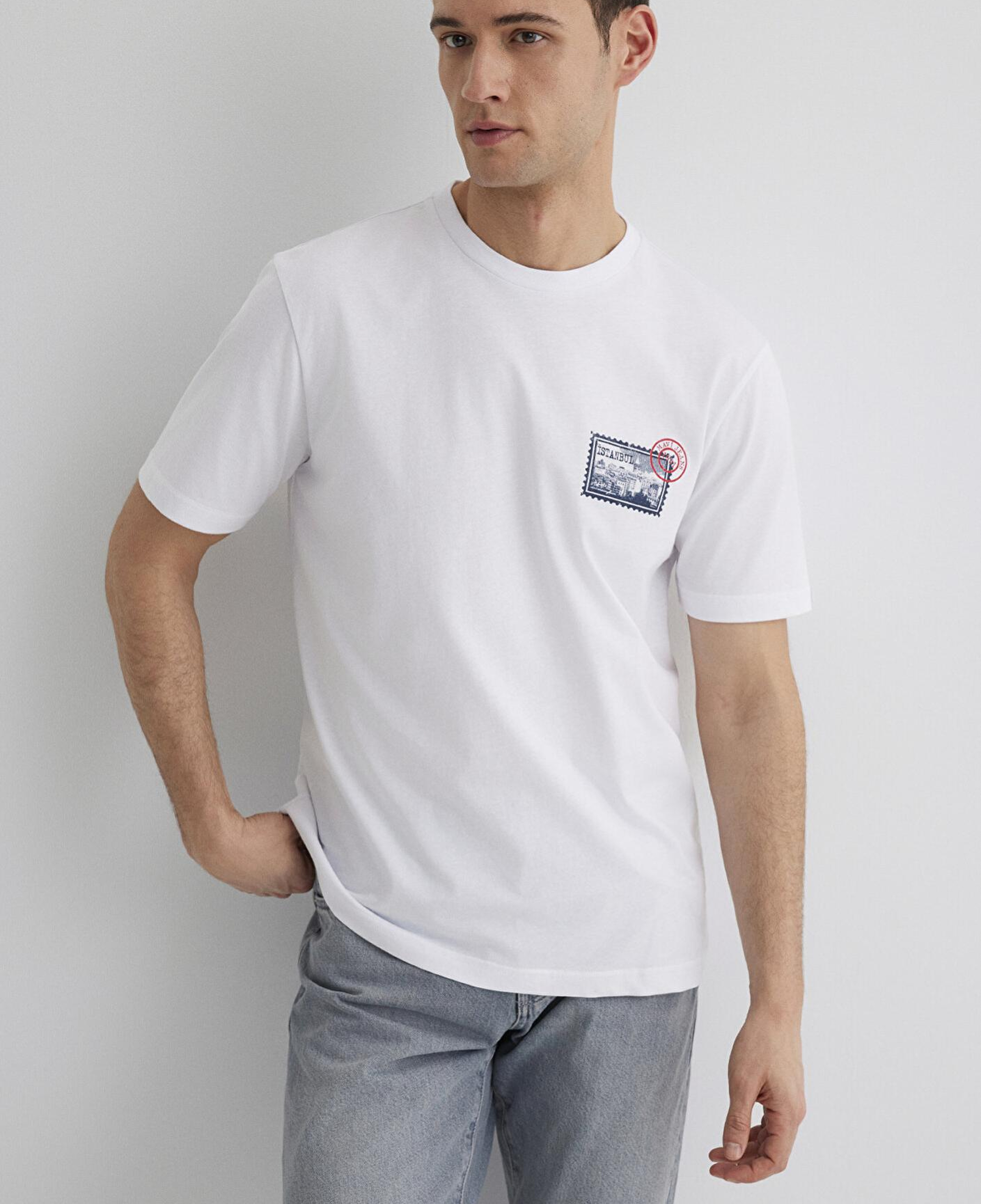 Mavi İstanbul Baskılı Beyaz Tişört Regular Fit / Normal Kesim 0612998-620