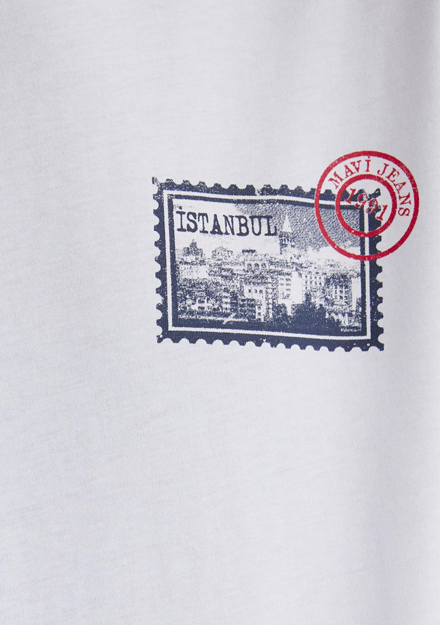 Mavi İstanbul Baskılı Beyaz Tişört Regular Fit / Normal Kesim 0612998-620