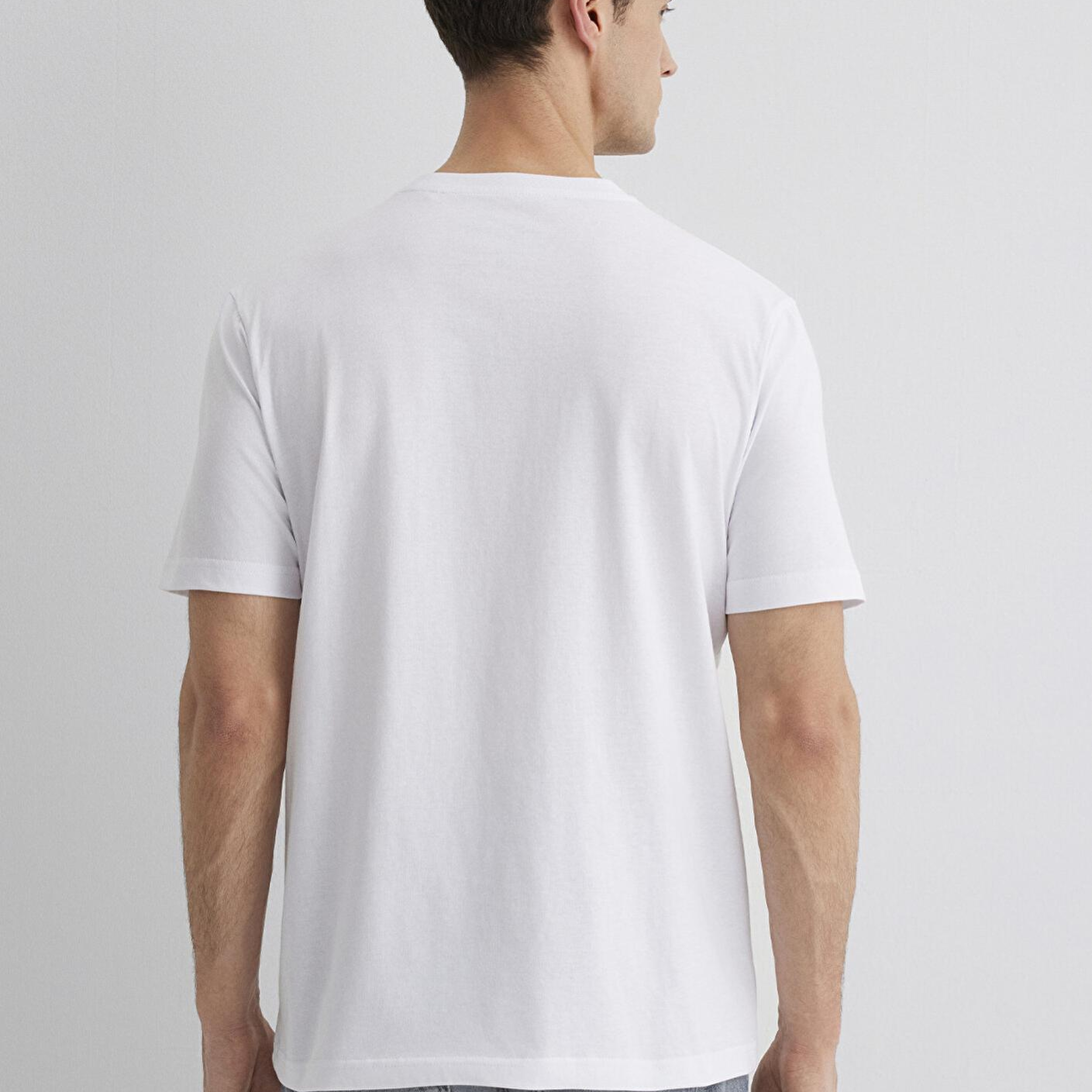 Mavi İstanbul Baskılı Beyaz Tişört Regular Fit / Normal Kesim 0612998-620