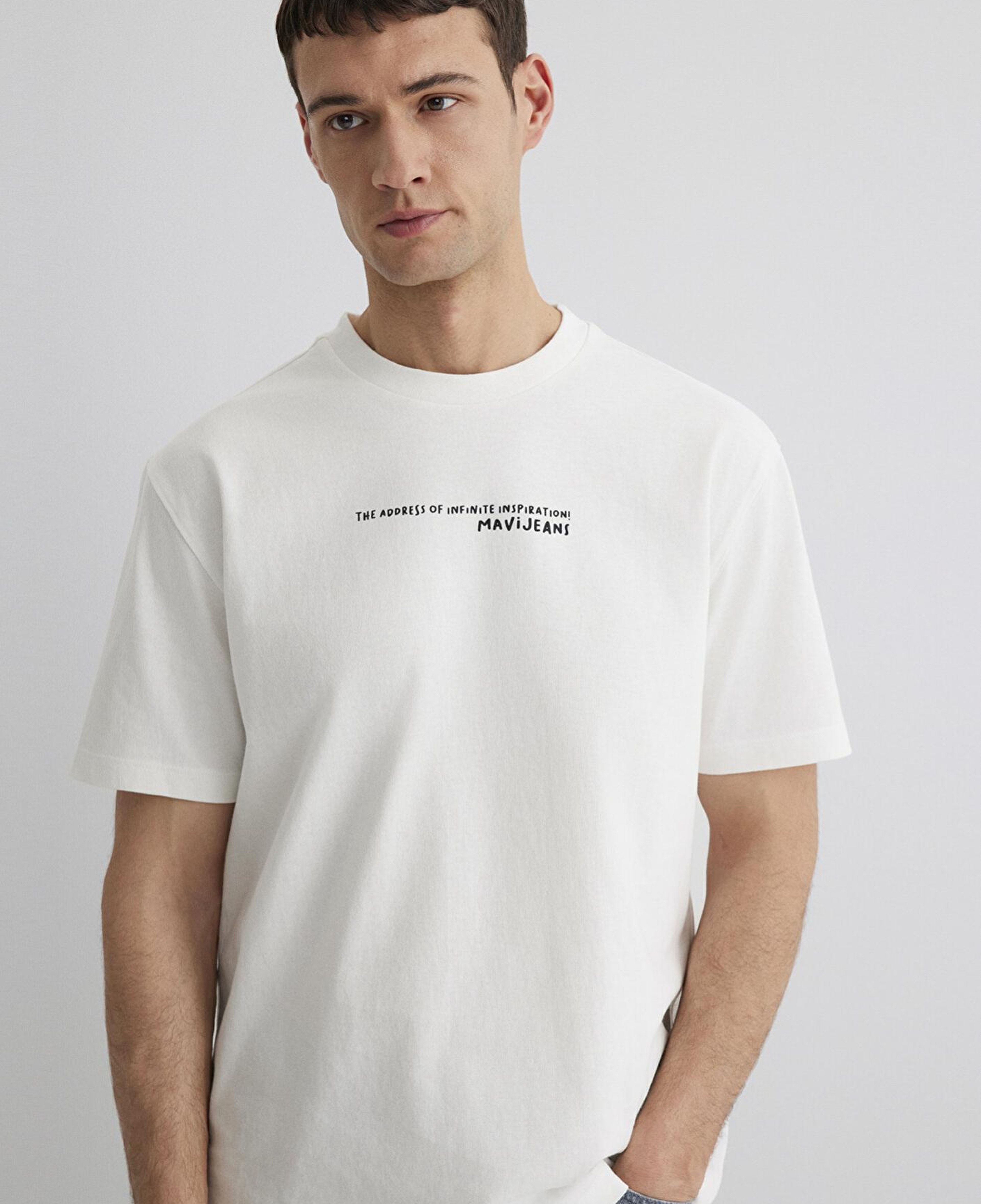 Mavi İstanbul Baskılı Ekru Tişört Loose Fit / Bol Rahat Kesim 0613000-70057