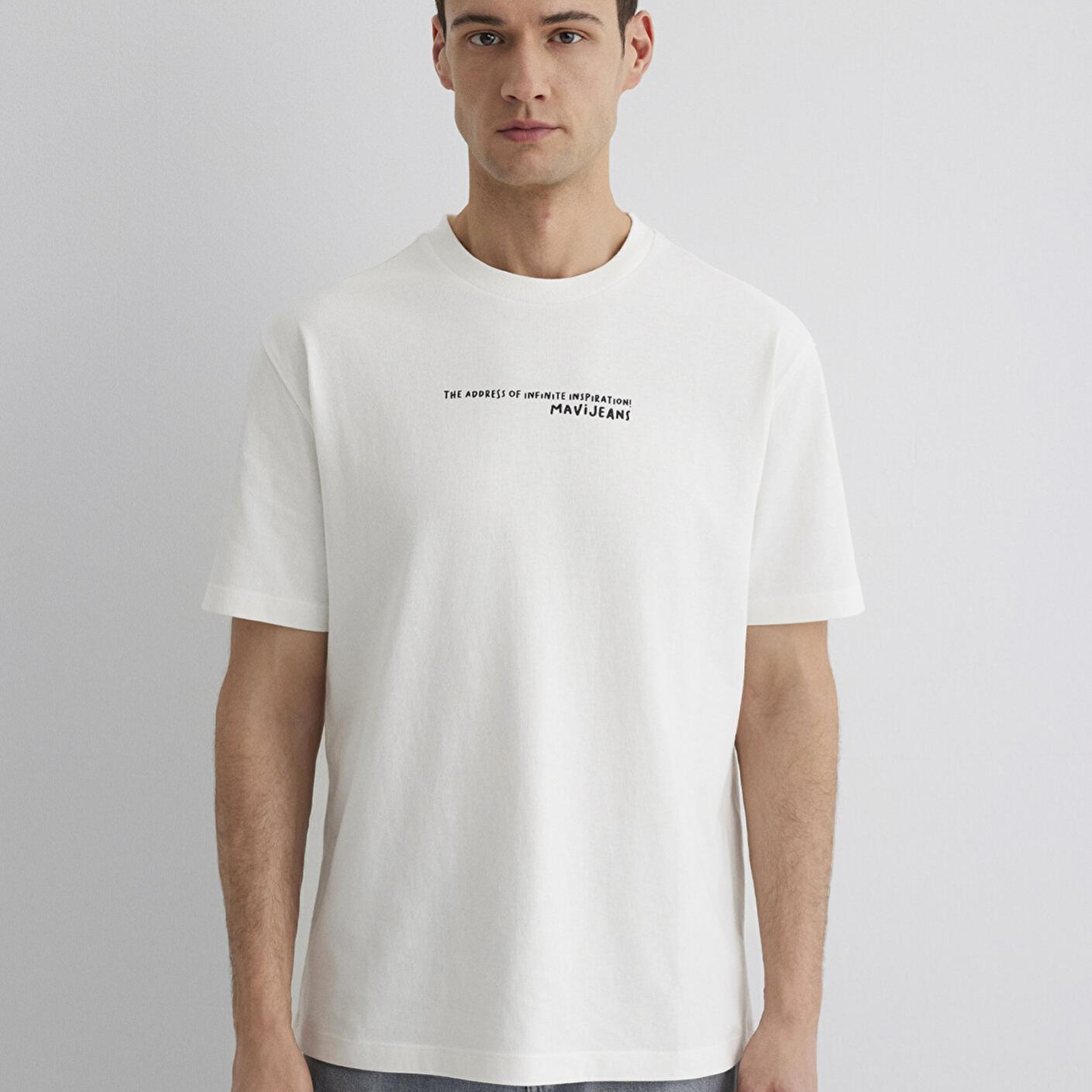 Mavi İstanbul Baskılı Ekru Tişört Loose Fit / Bol Rahat Kesim 0613000-70057