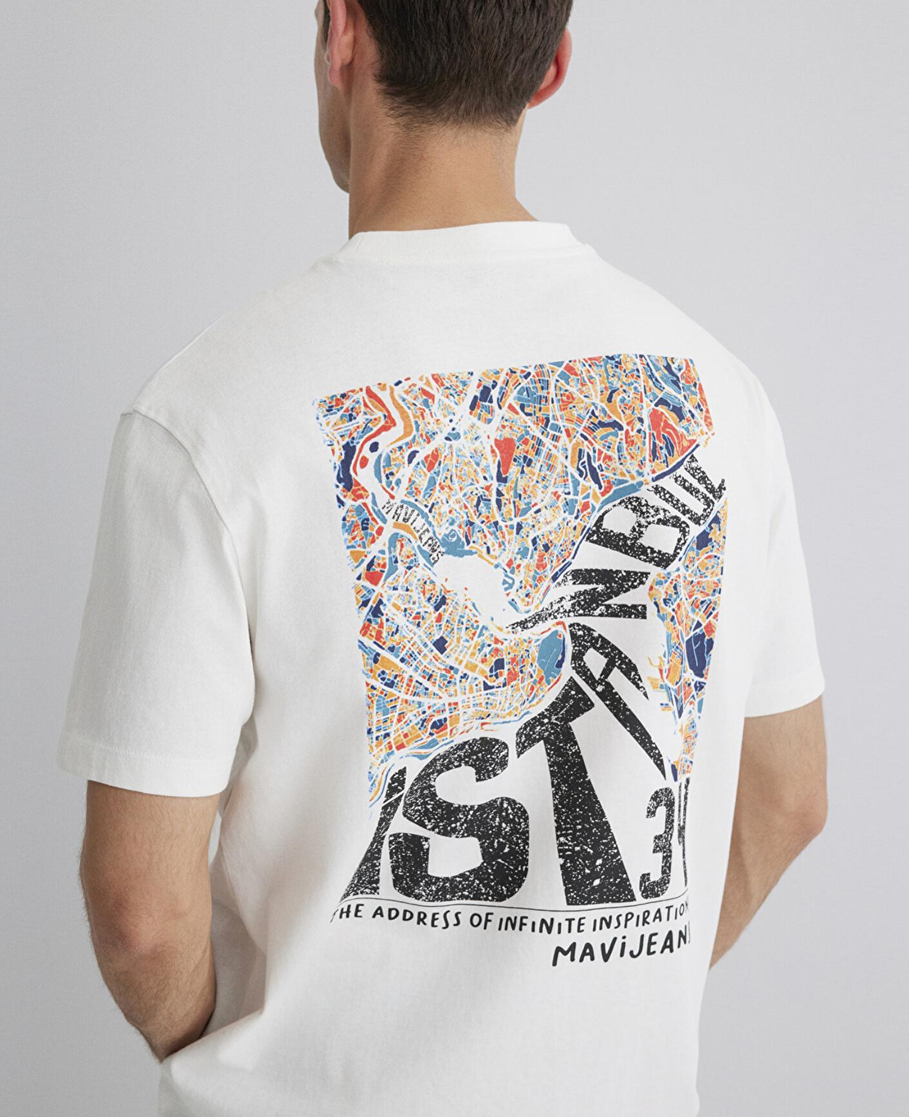 Mavi İstanbul Baskılı Ekru Tişört Loose Fit / Bol Rahat Kesim 0613000-70057