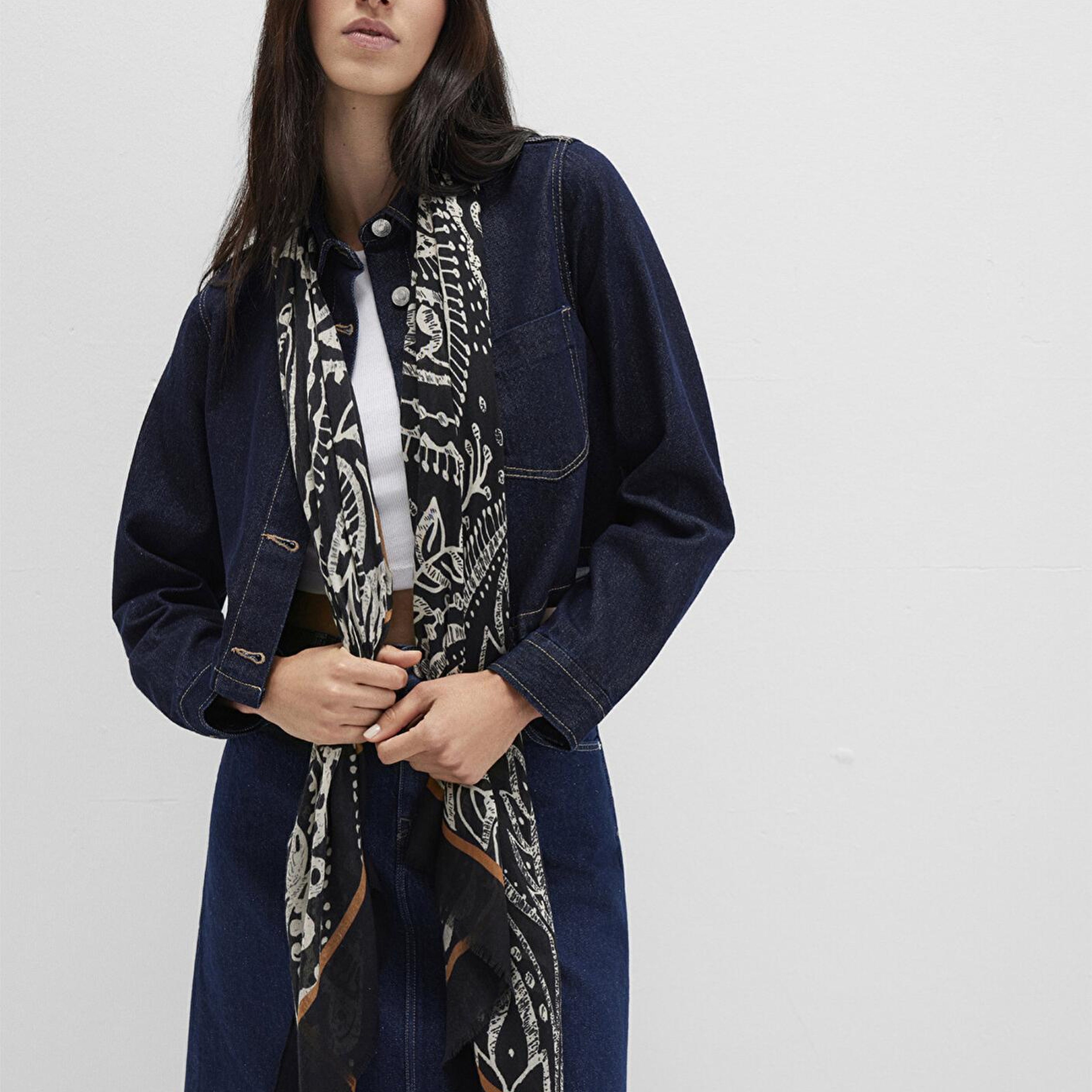 Mavi Desenli Siyah Şal 1913491-900