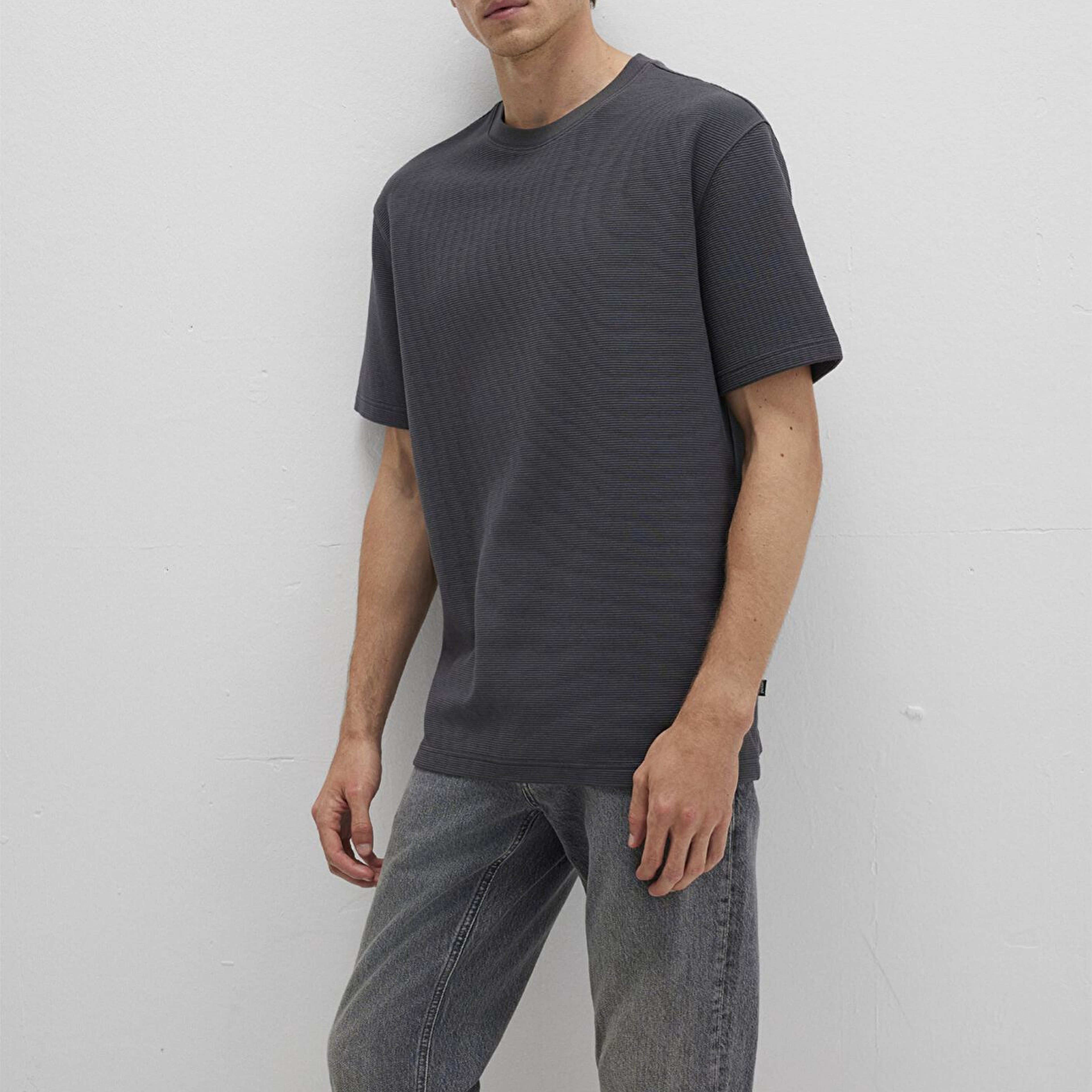 Mavi Dokulu Antrasit Basic Tişört Loose Fit / Bol Rahat Kesim 0612830-80106