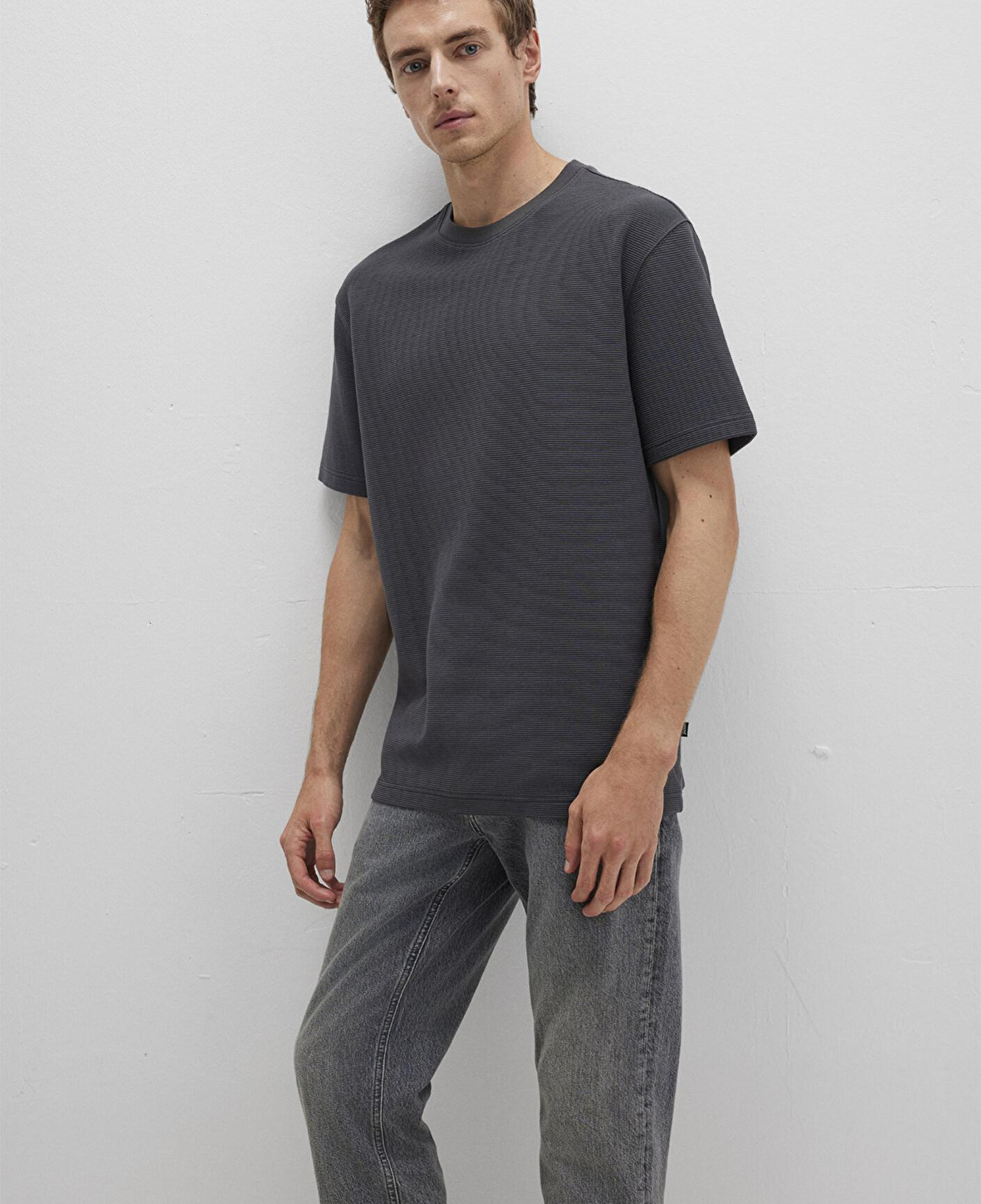 Mavi Dokulu Antrasit Basic Tişört Loose Fit / Bol Rahat Kesim 0612830-80106