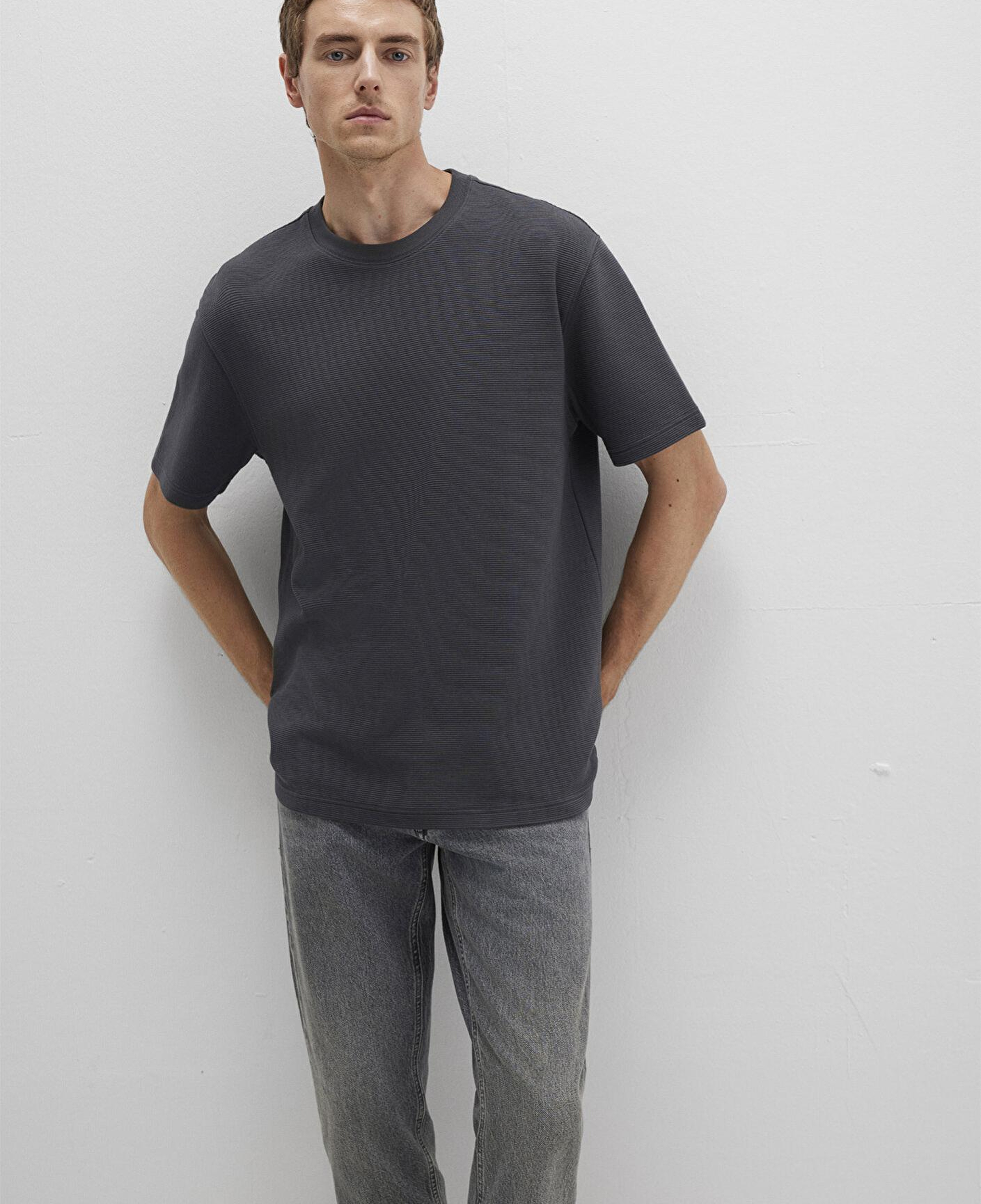 Mavi Dokulu Antrasit Basic Tişört Loose Fit / Bol Rahat Kesim 0612830-80106