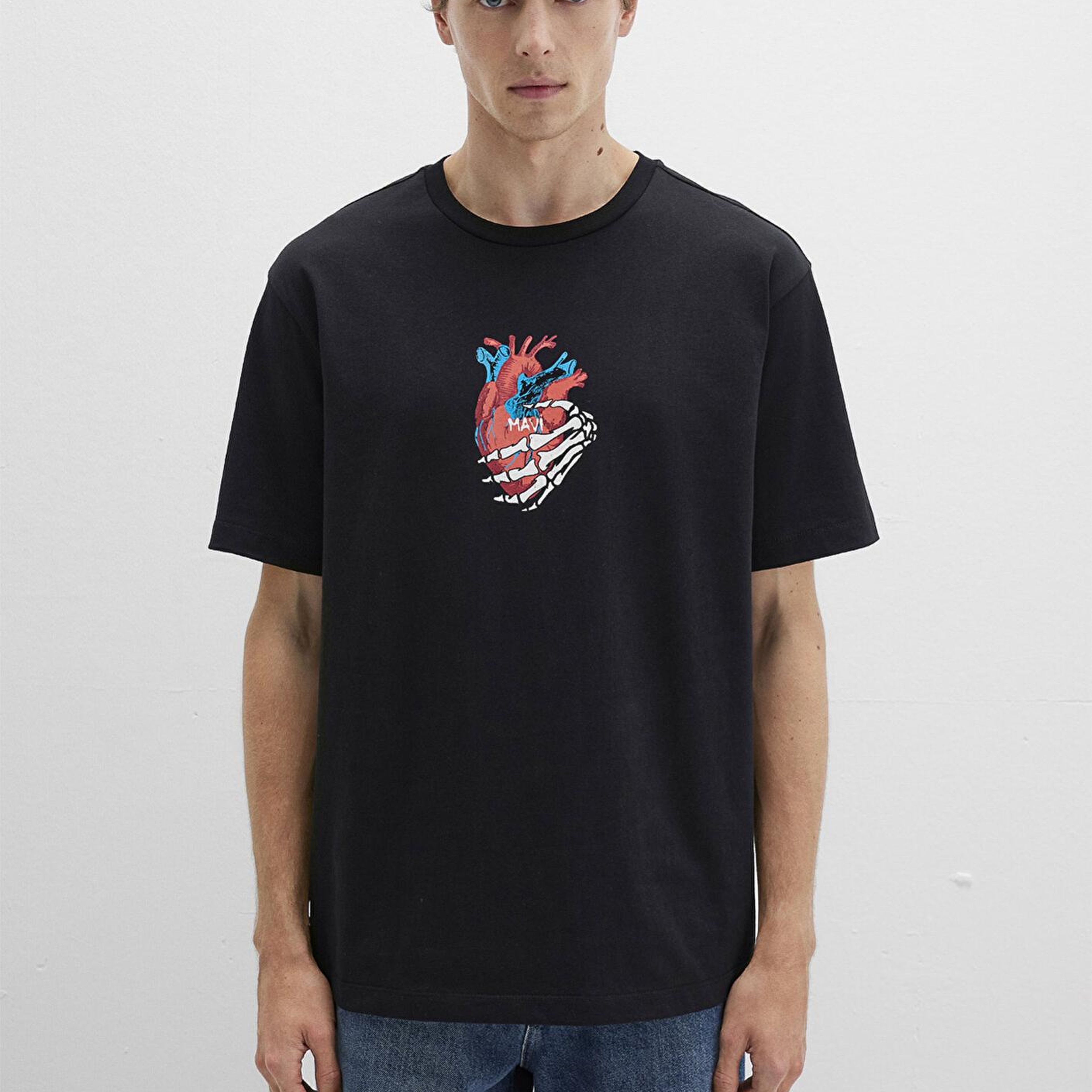 Mavi Sırt Baskılı Siyah Tişört Loose Fit / Bol Rahat Kesim 0612931-900